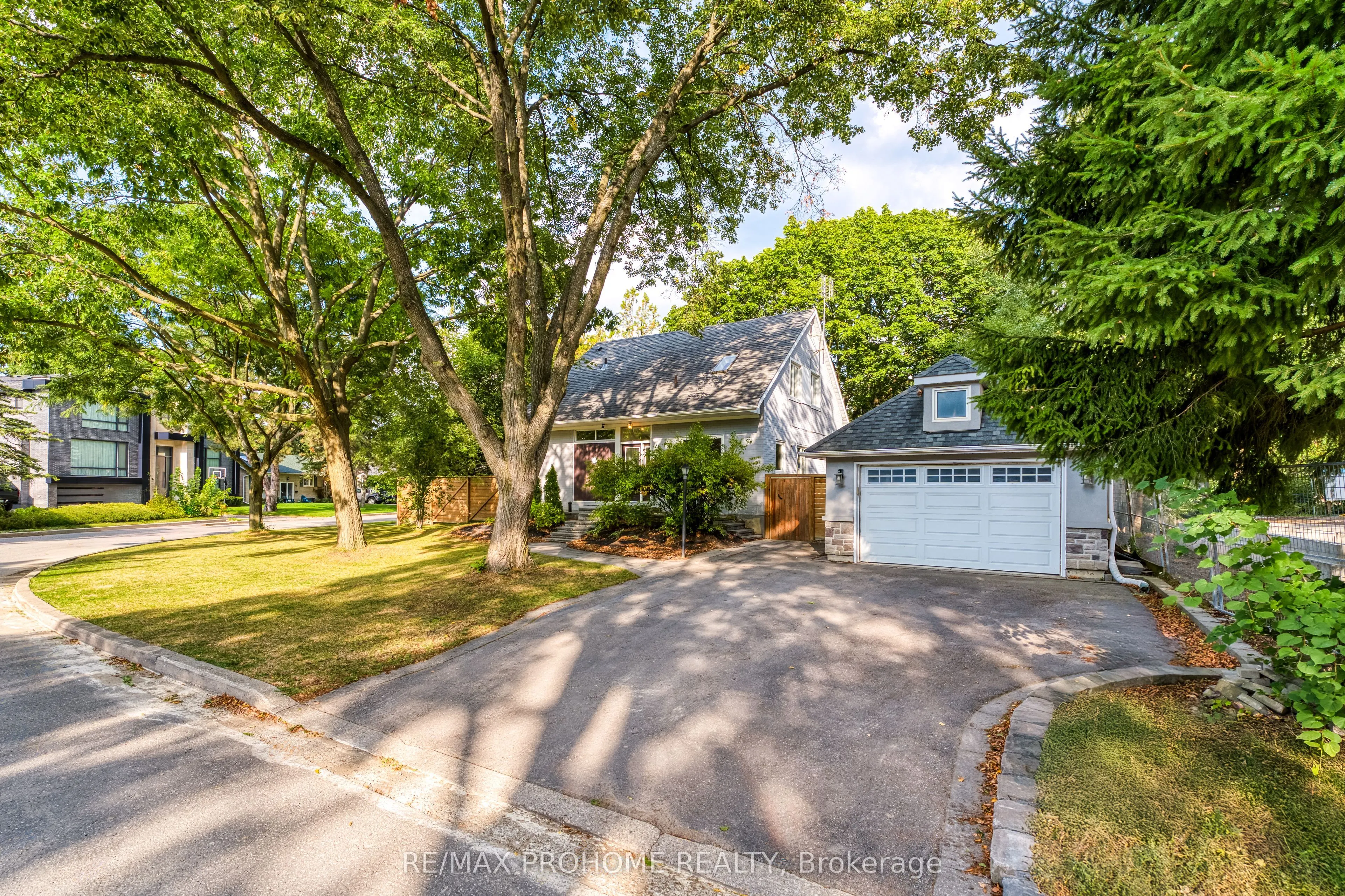 39 Addison Crescent