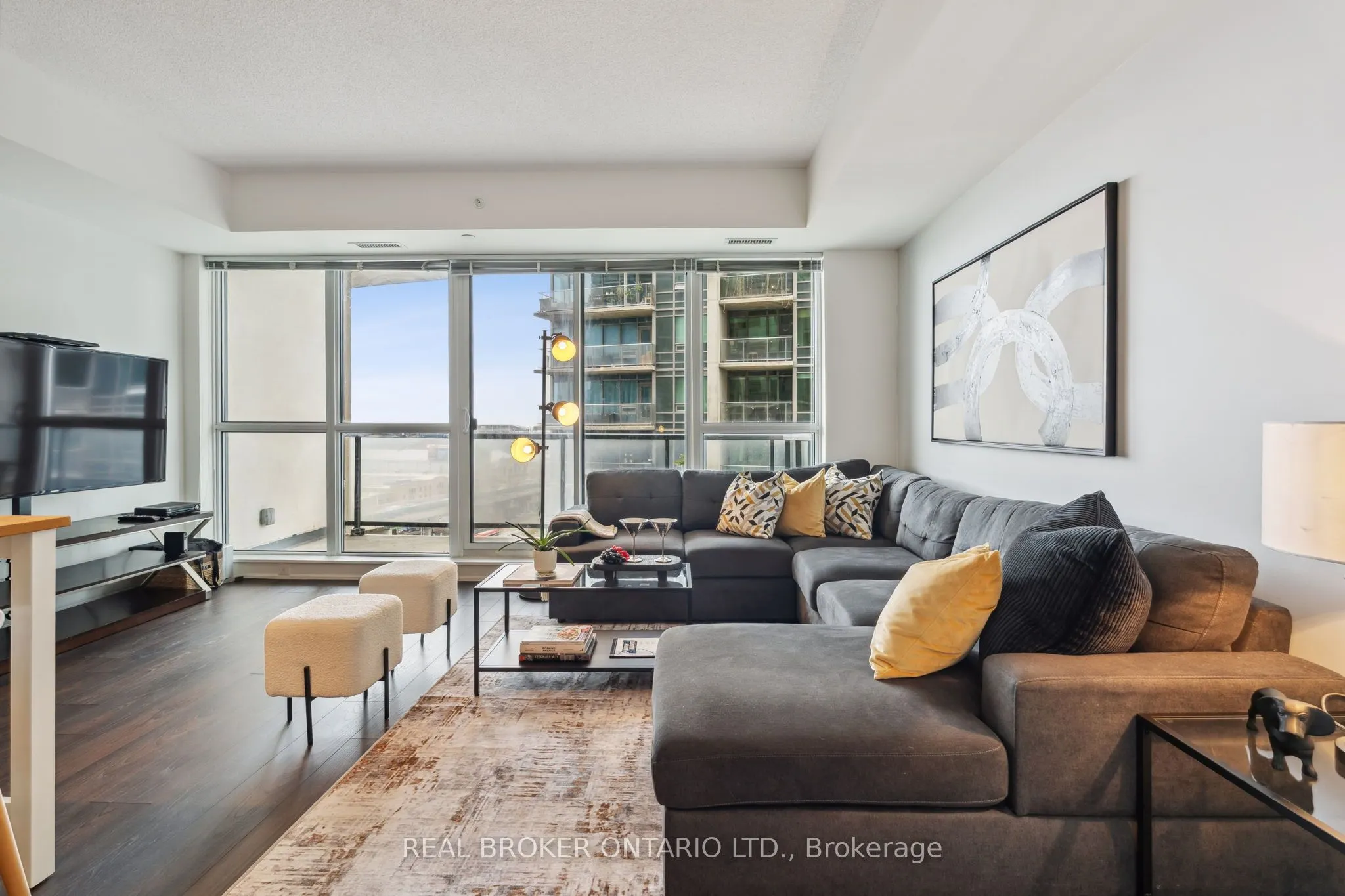 51 East Liberty Street, #1115