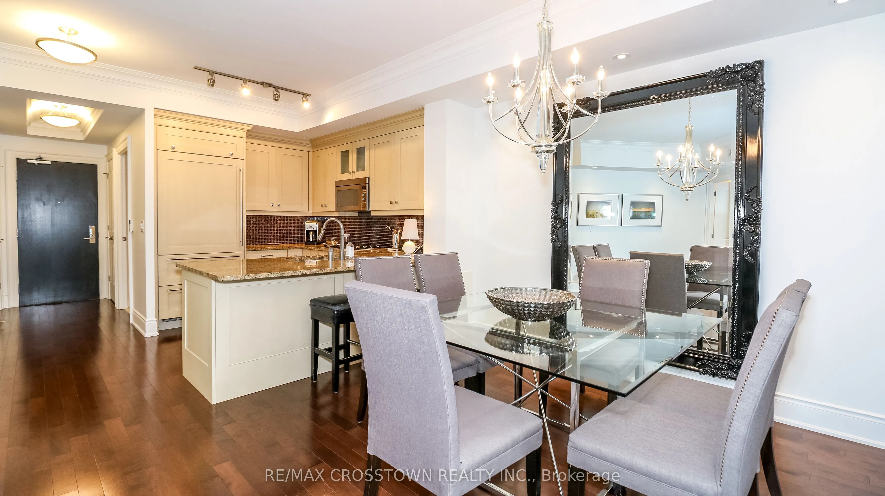 1717 Avenue Road, #321