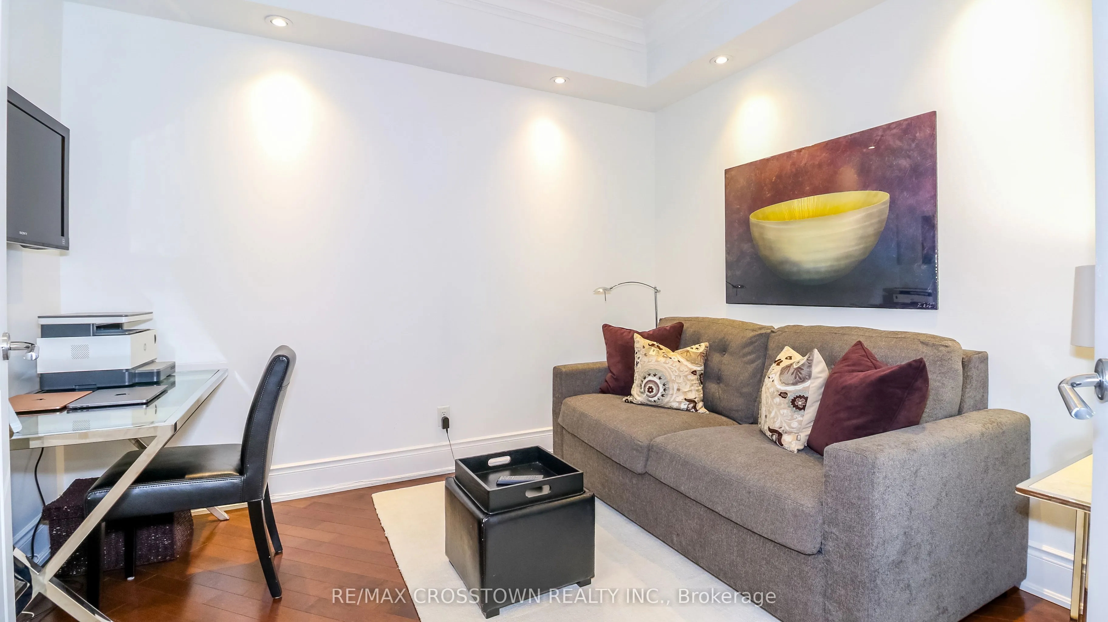 1717 Avenue Road, #321