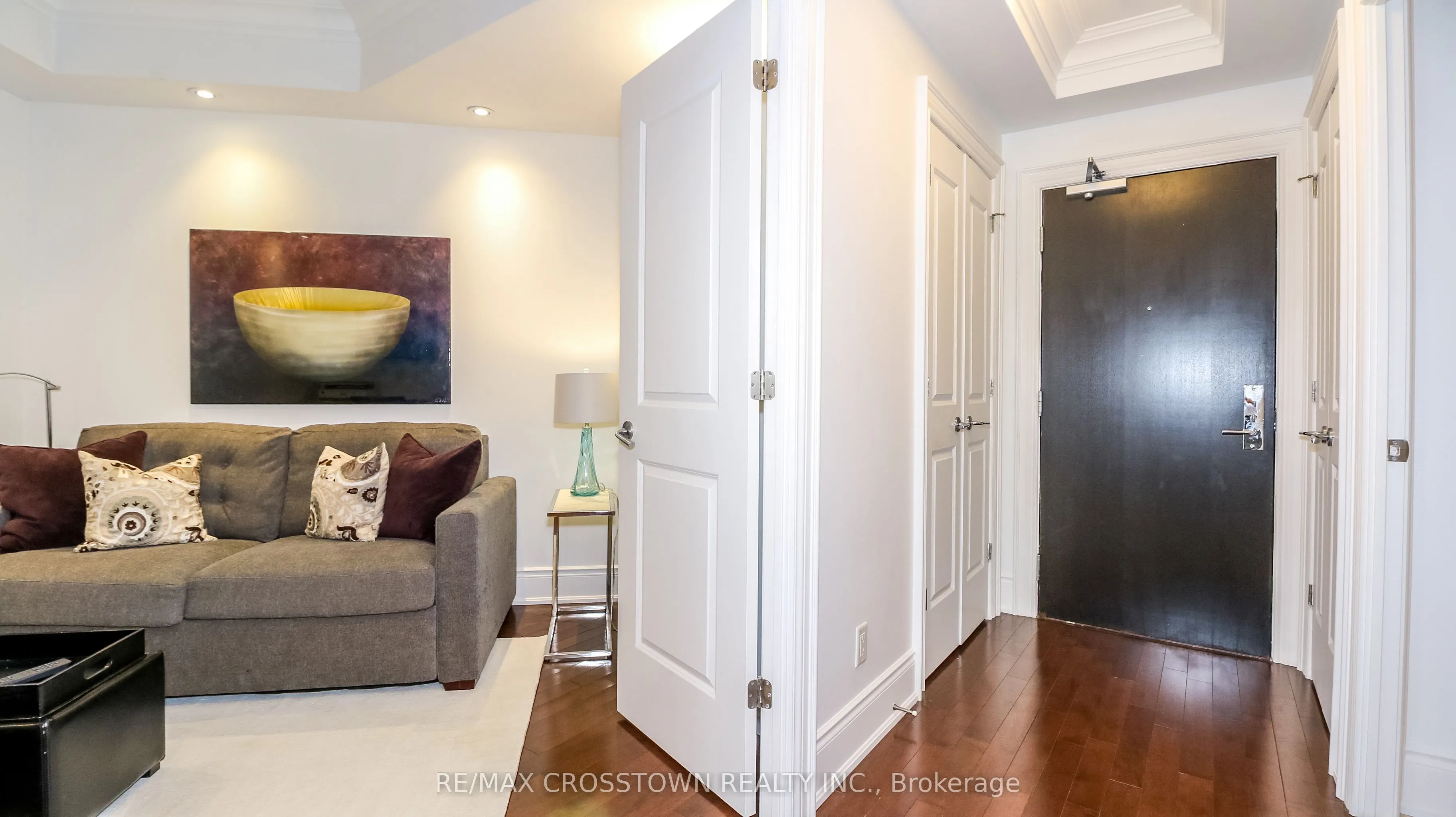 1717 Avenue Road, #321