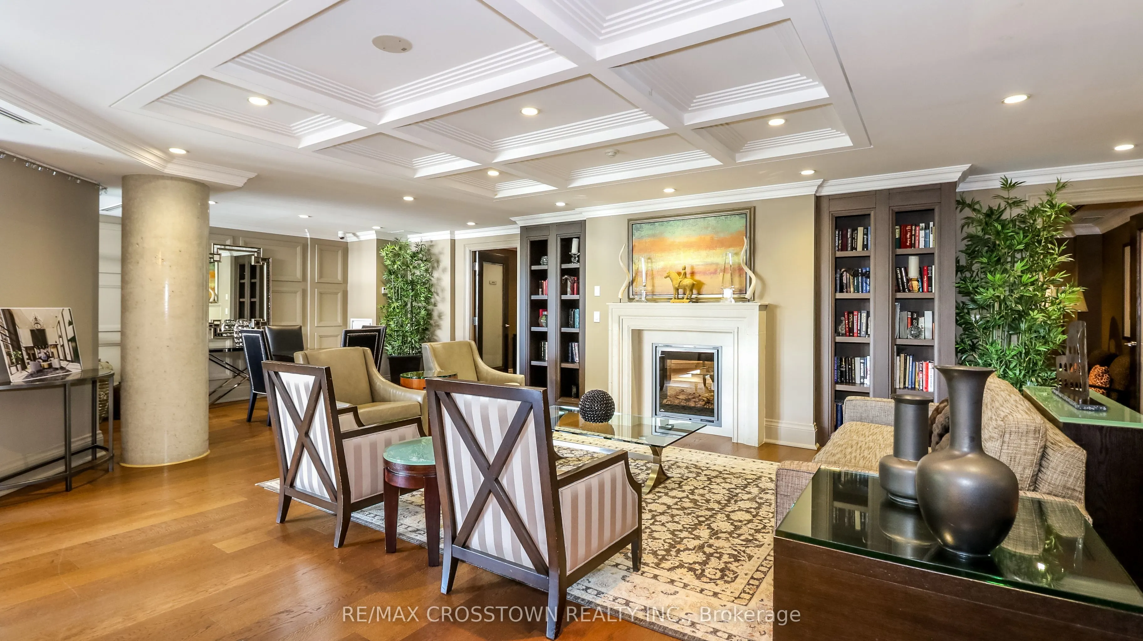 1717 Avenue Road, #321