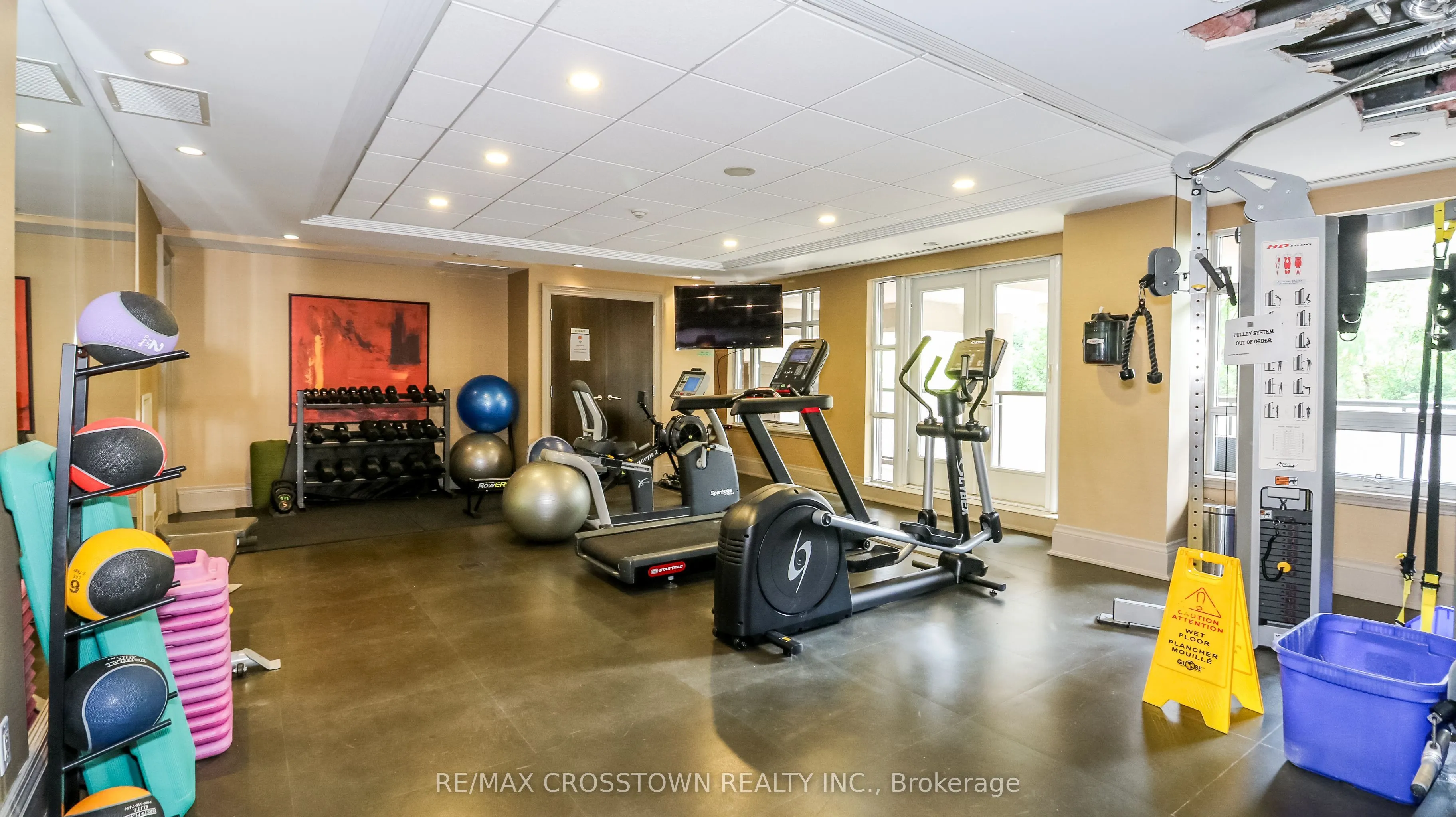 1717 Avenue Road, #321