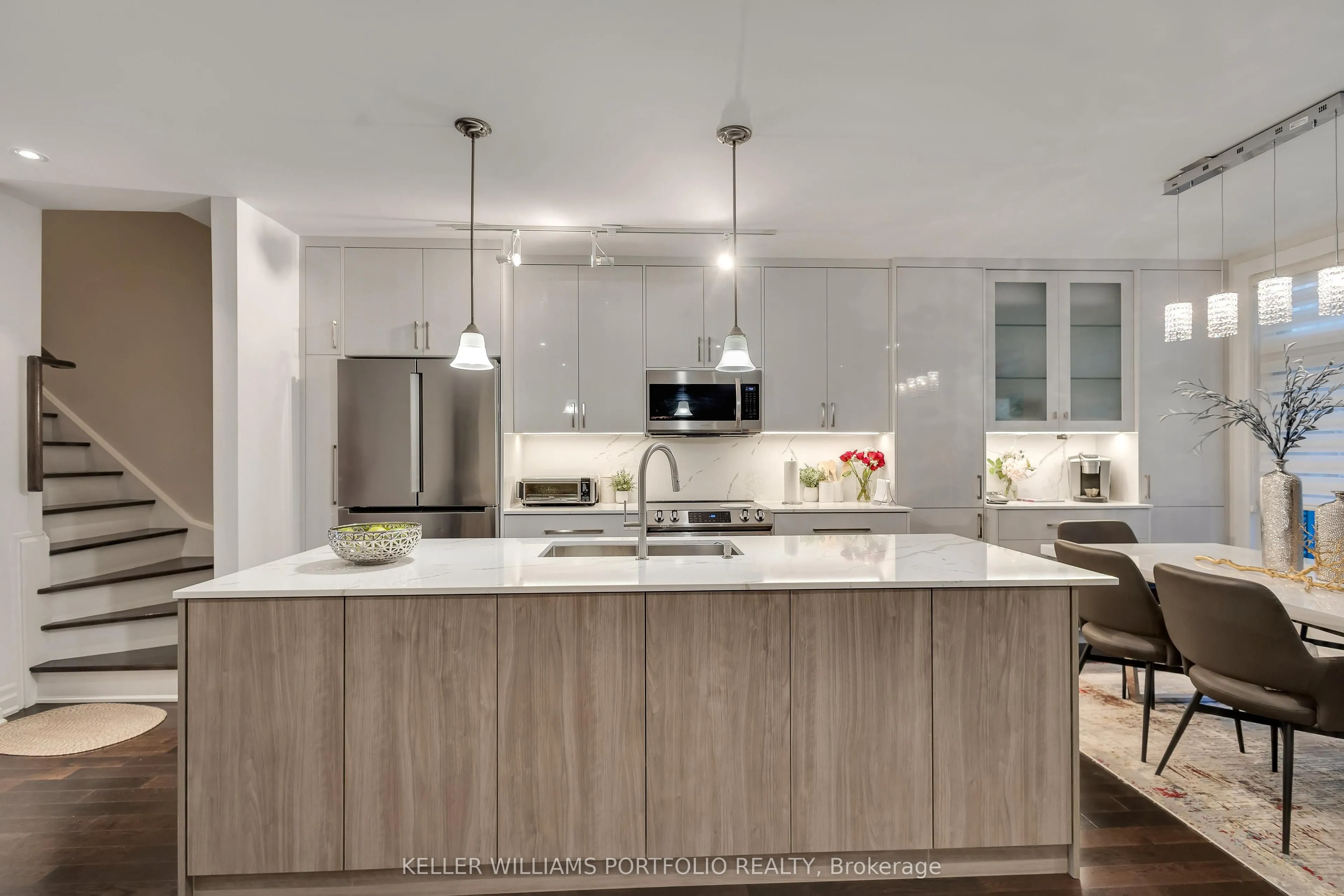 365A Roehampton Avenue, #13