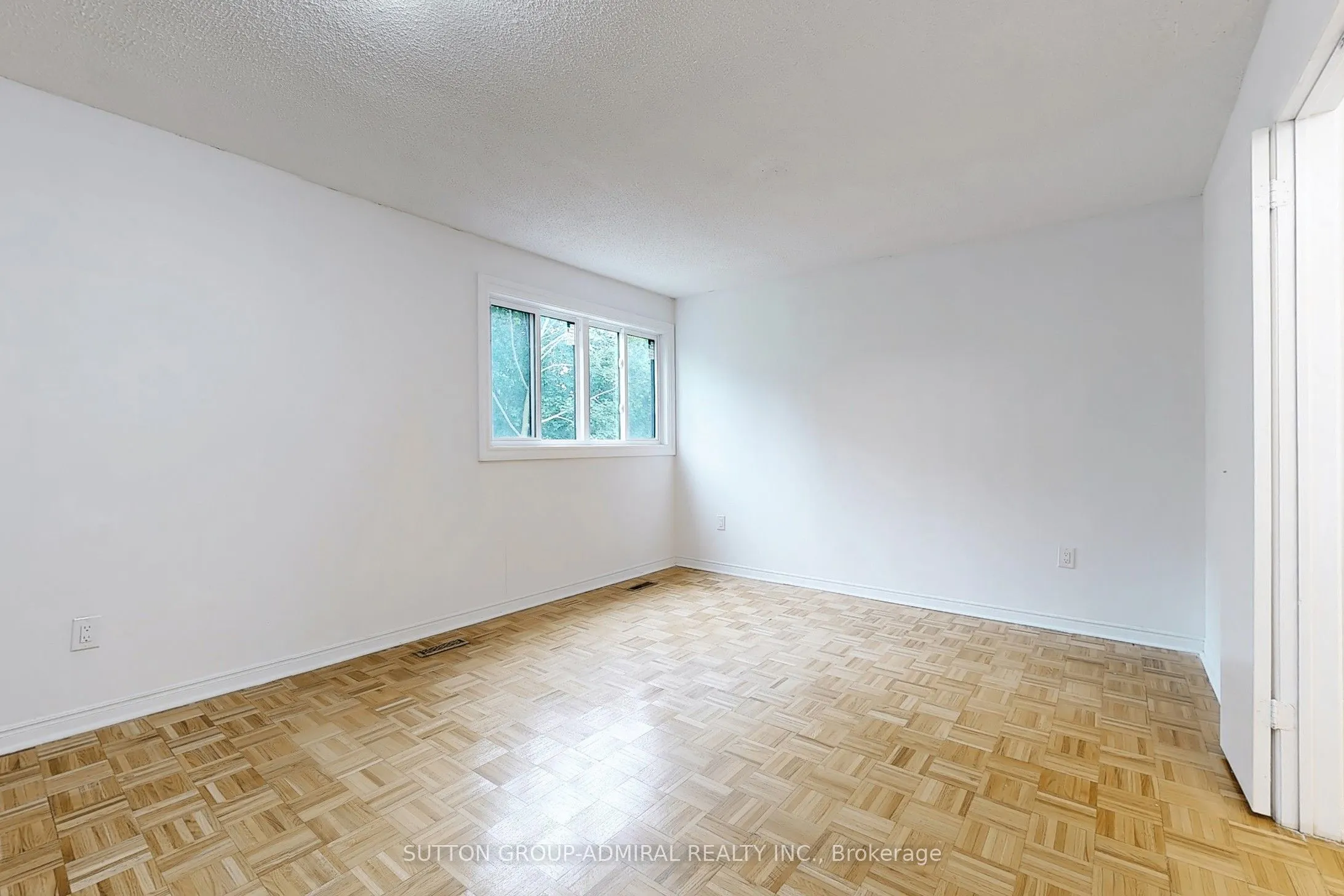 1305 Steeles Avenue W, #9