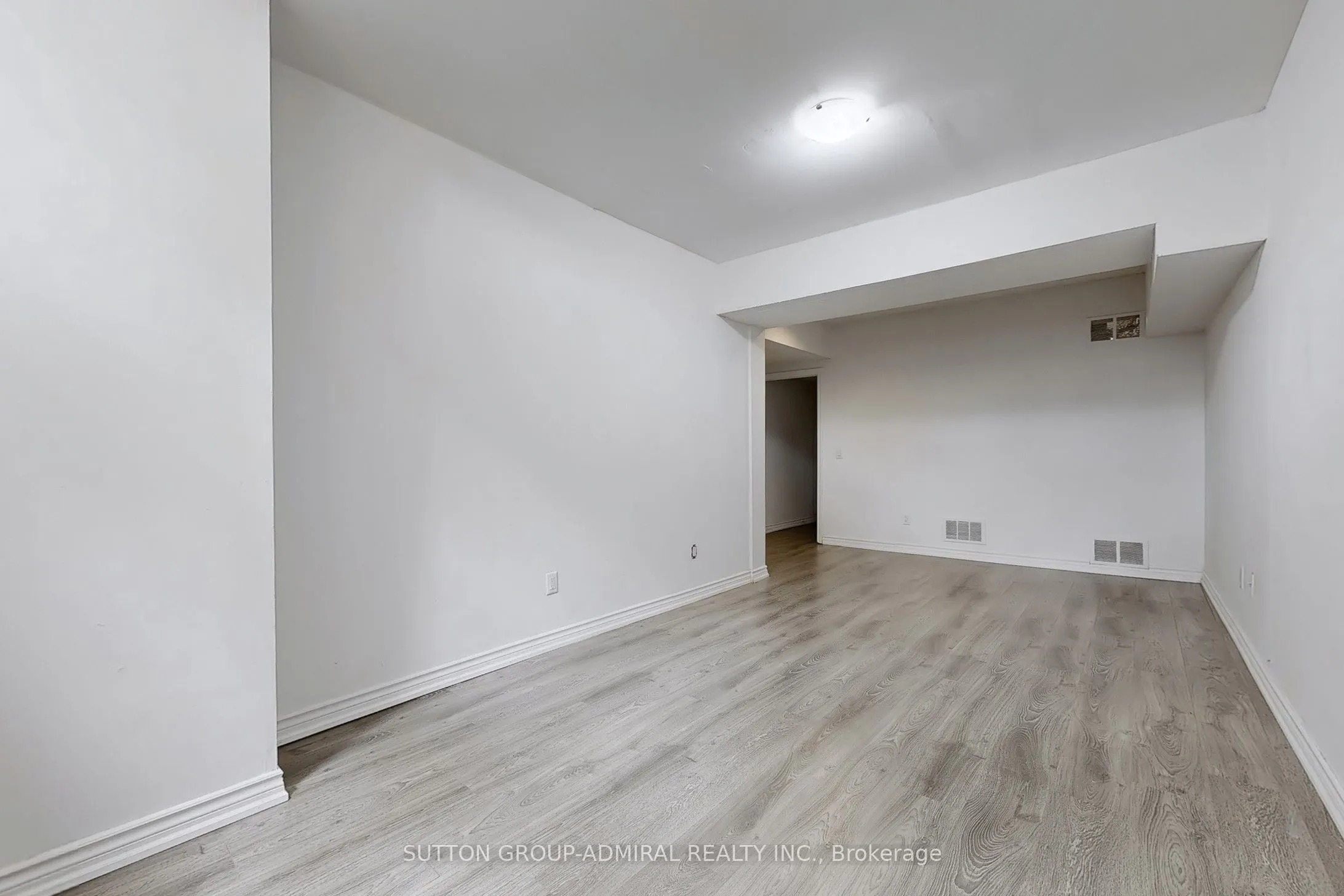 1305 Steeles Avenue W, #9