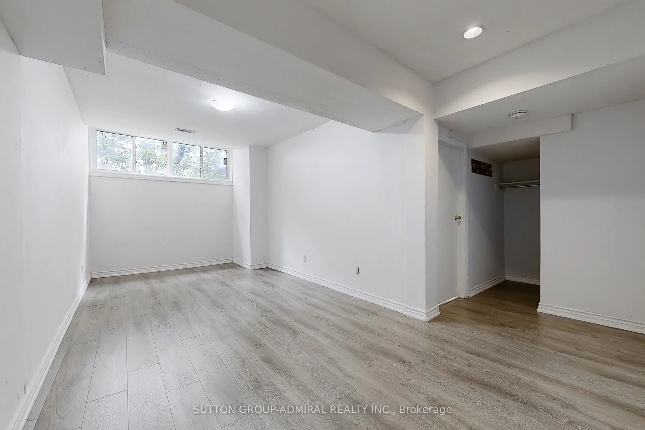 1305 Steeles Avenue W, #9