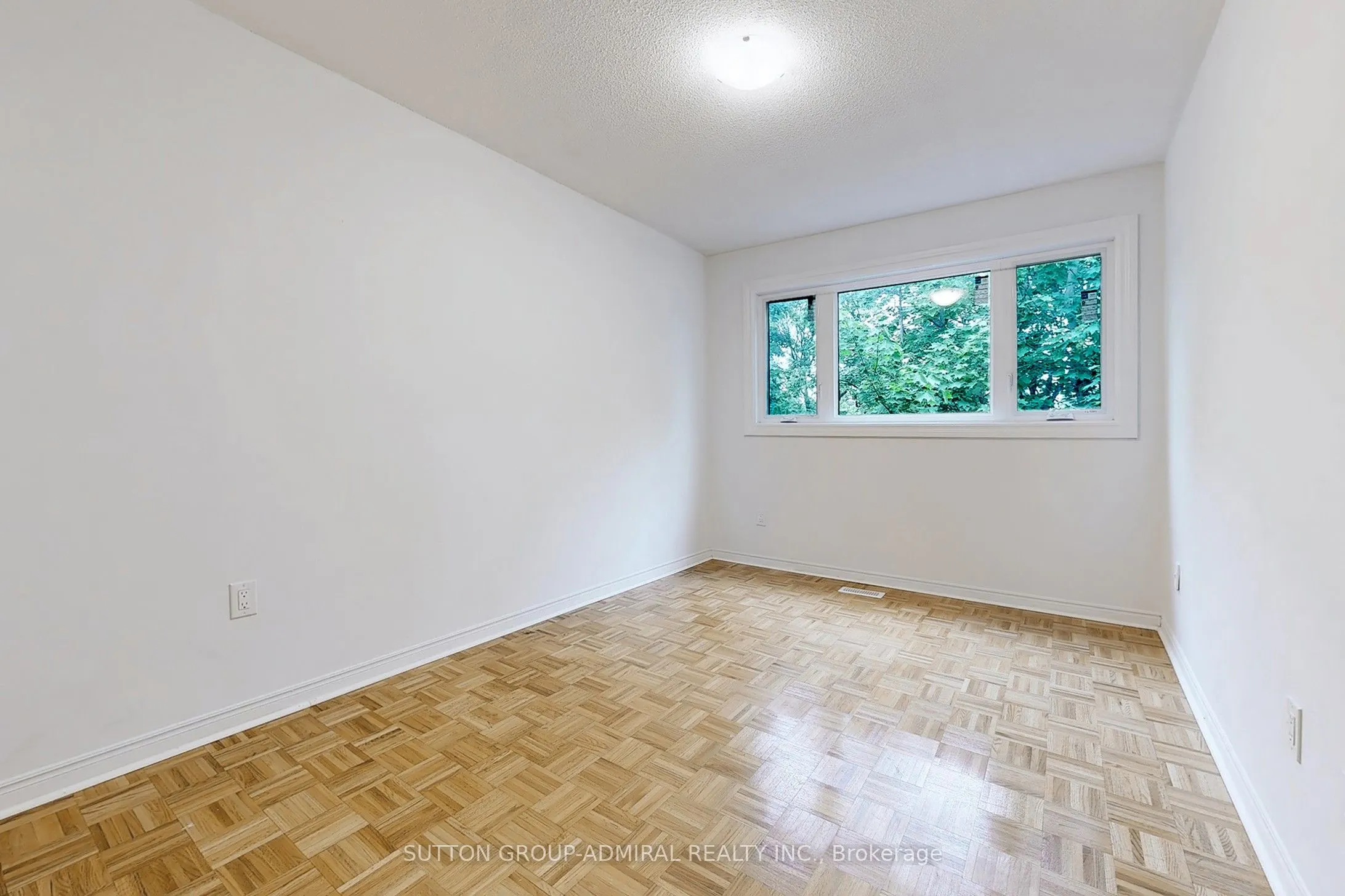 1305 Steeles Avenue W, #9