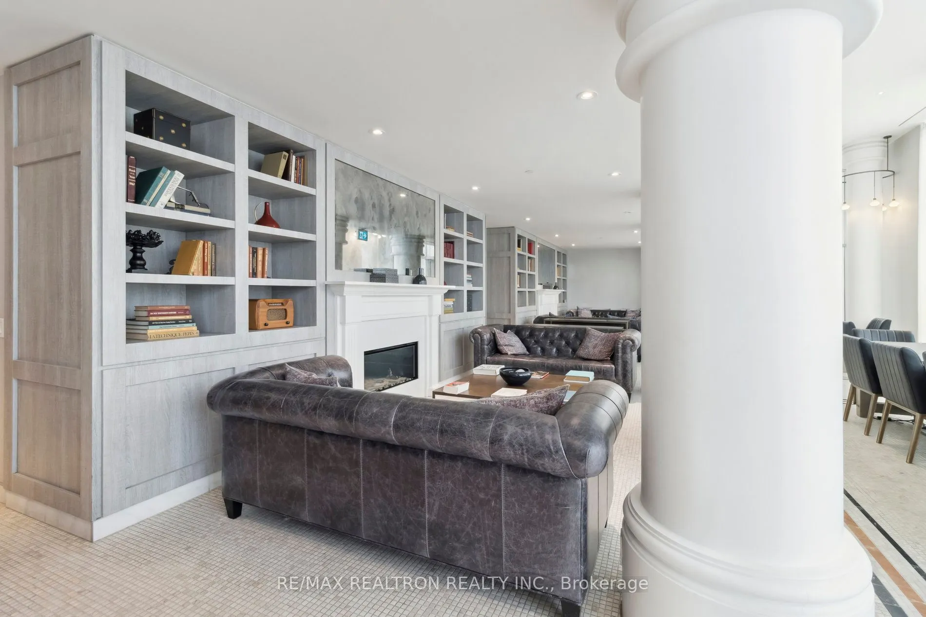 33 Helendale Avenue, #2207