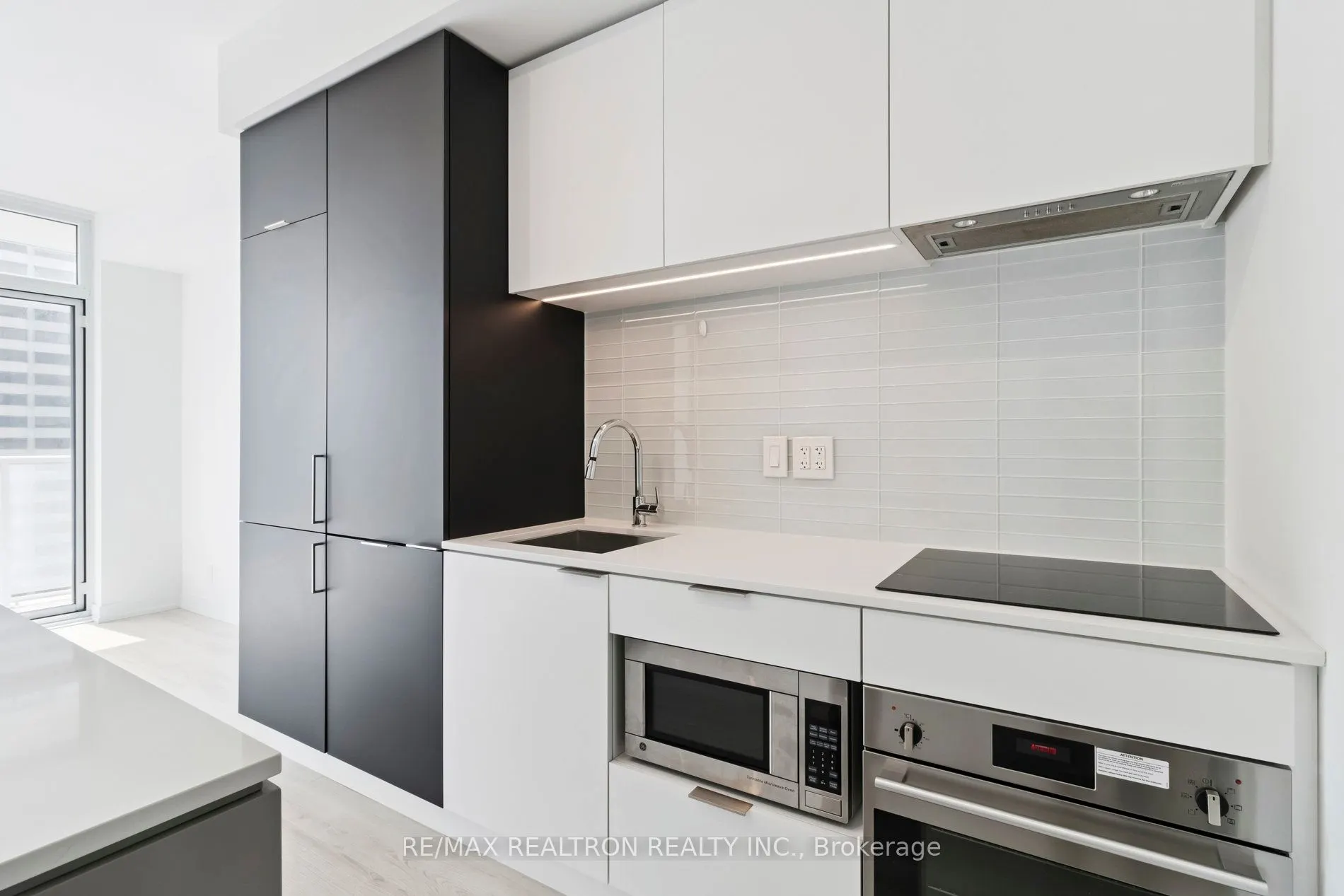 33 Helendale Avenue, #2207