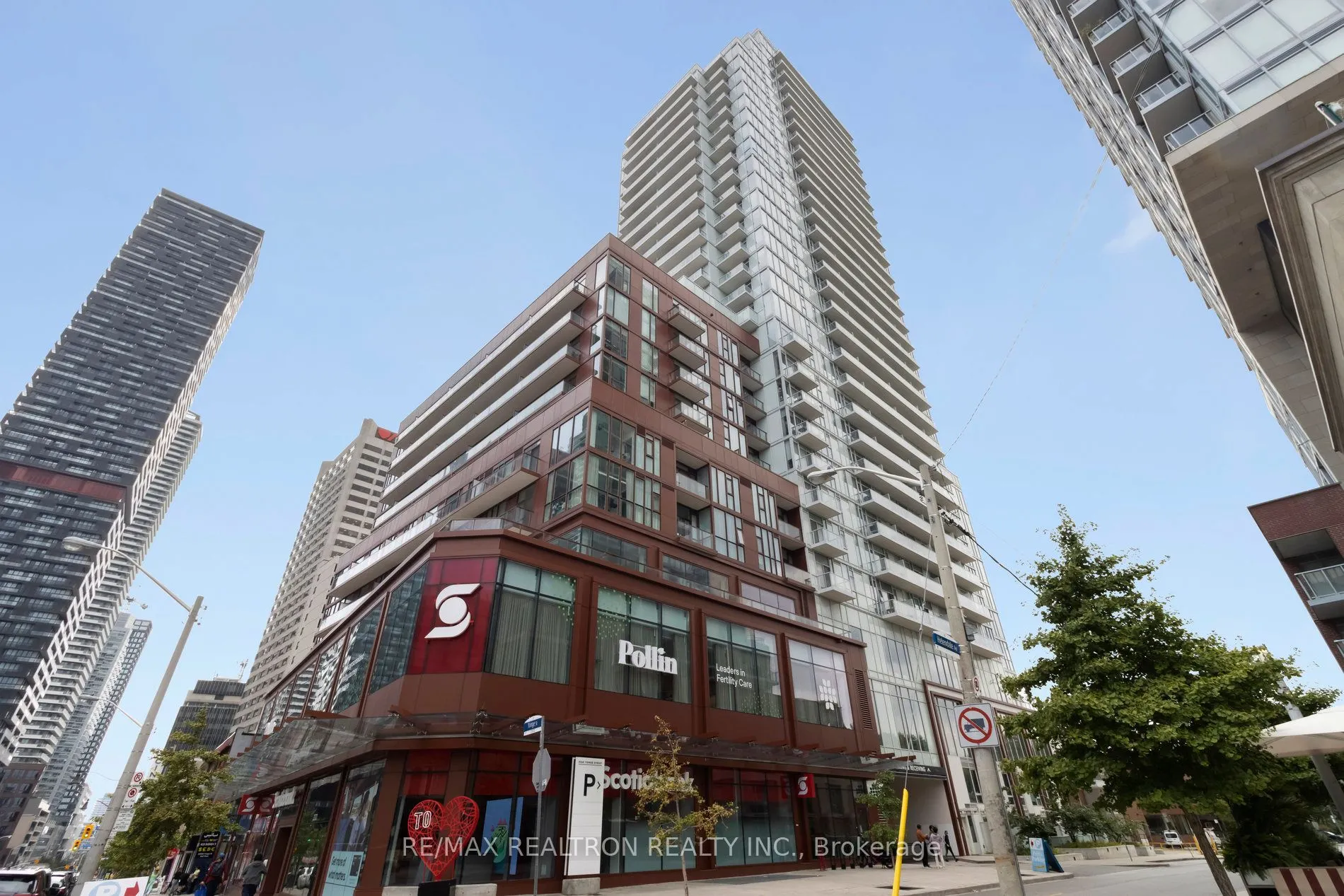 33 Helendale Avenue, #2207