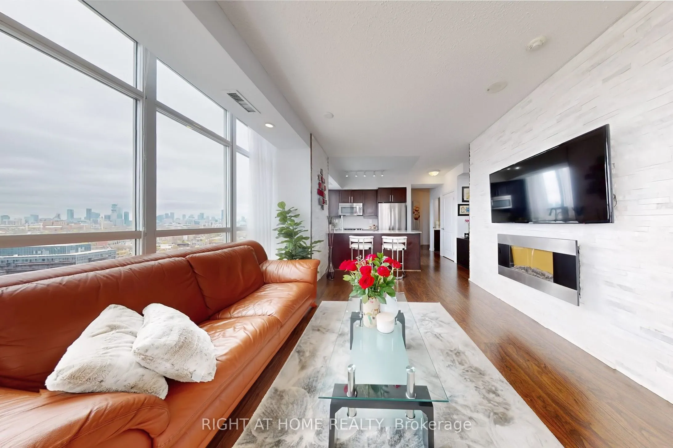 125 Western Battery Road, #2415