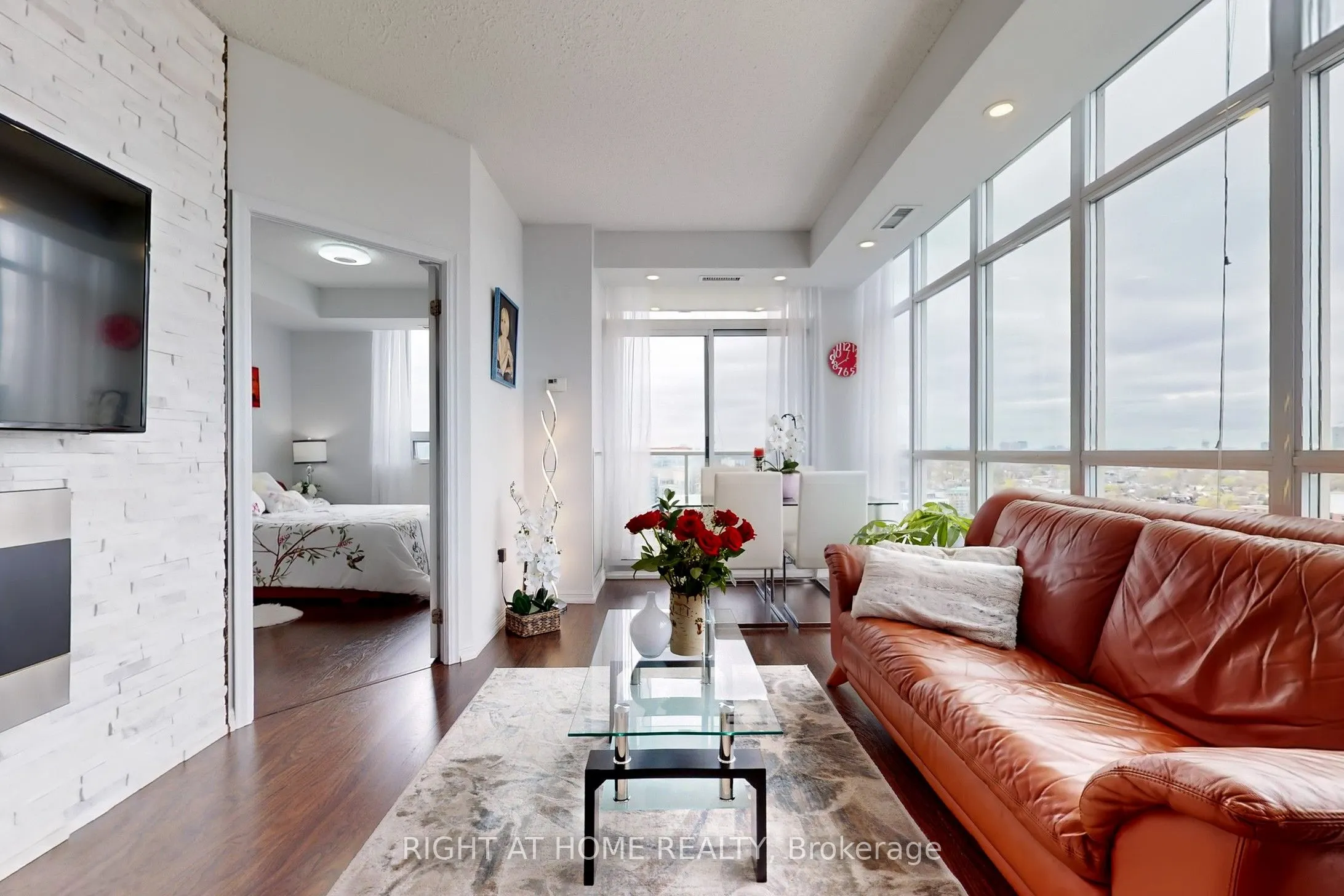 125 Western Battery Road, #2415