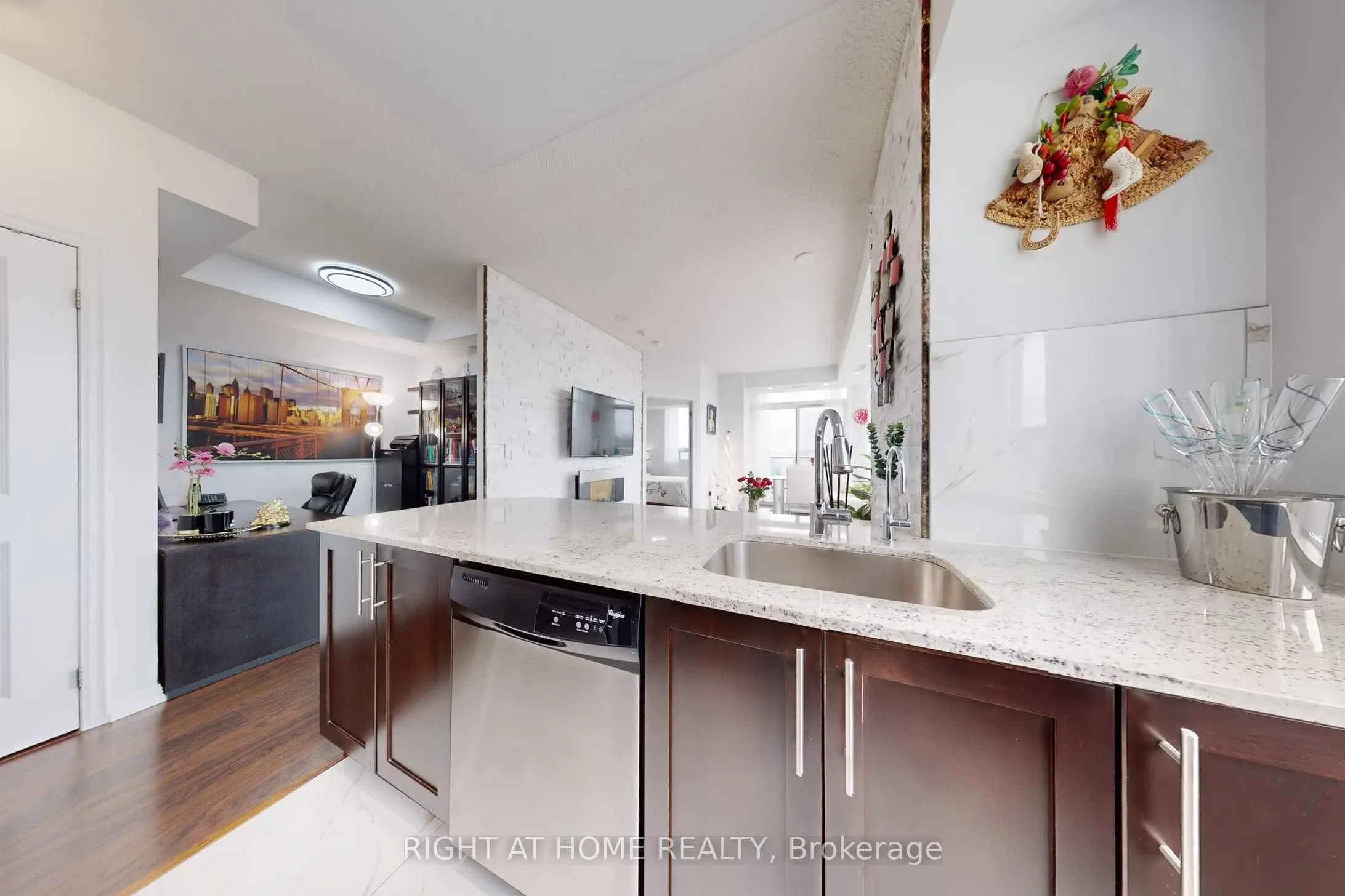 125 Western Battery Road, #2415