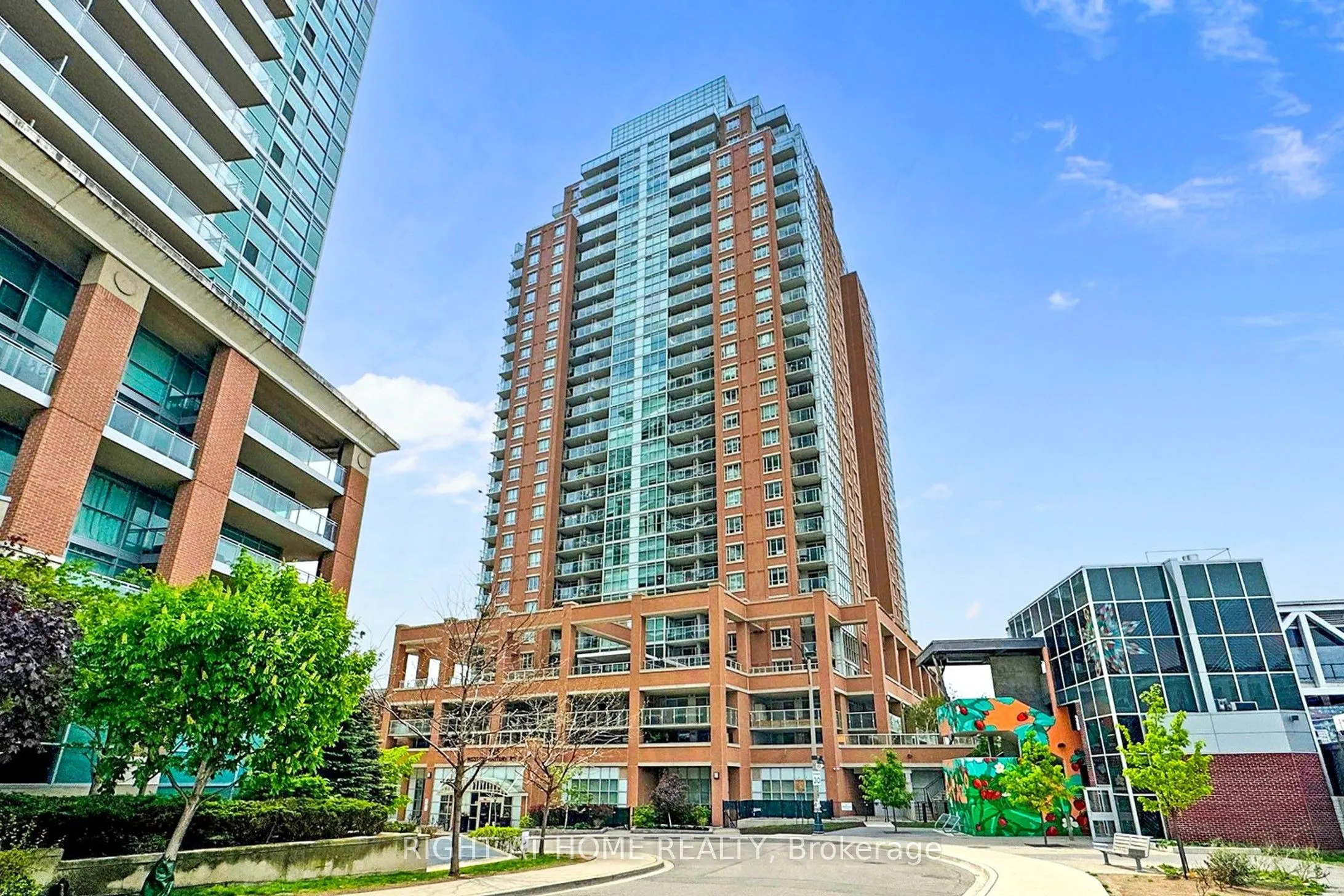 125 Western Battery Road, #2415
