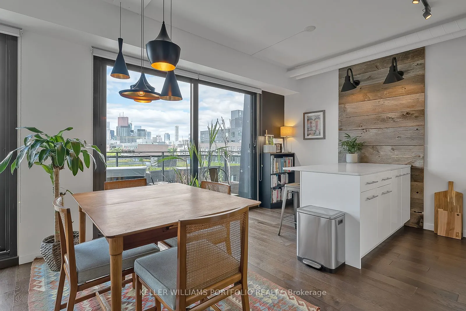47 Lower River Street, #636
