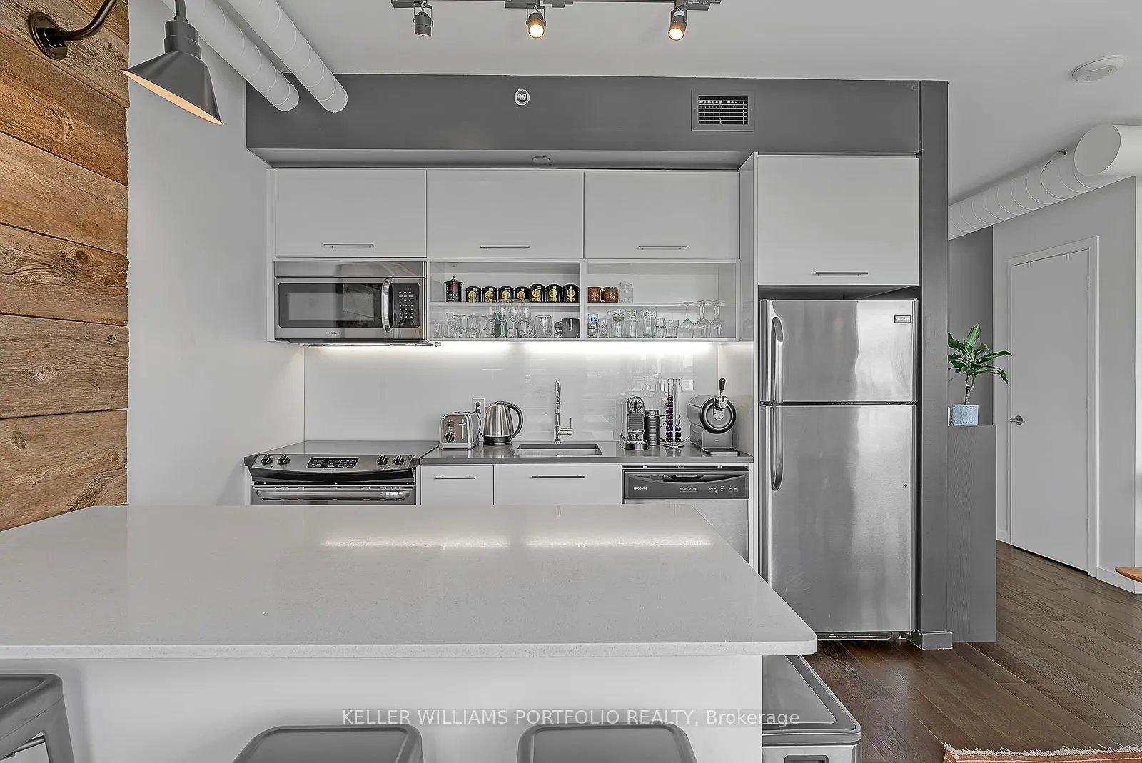 47 Lower River Street, #636