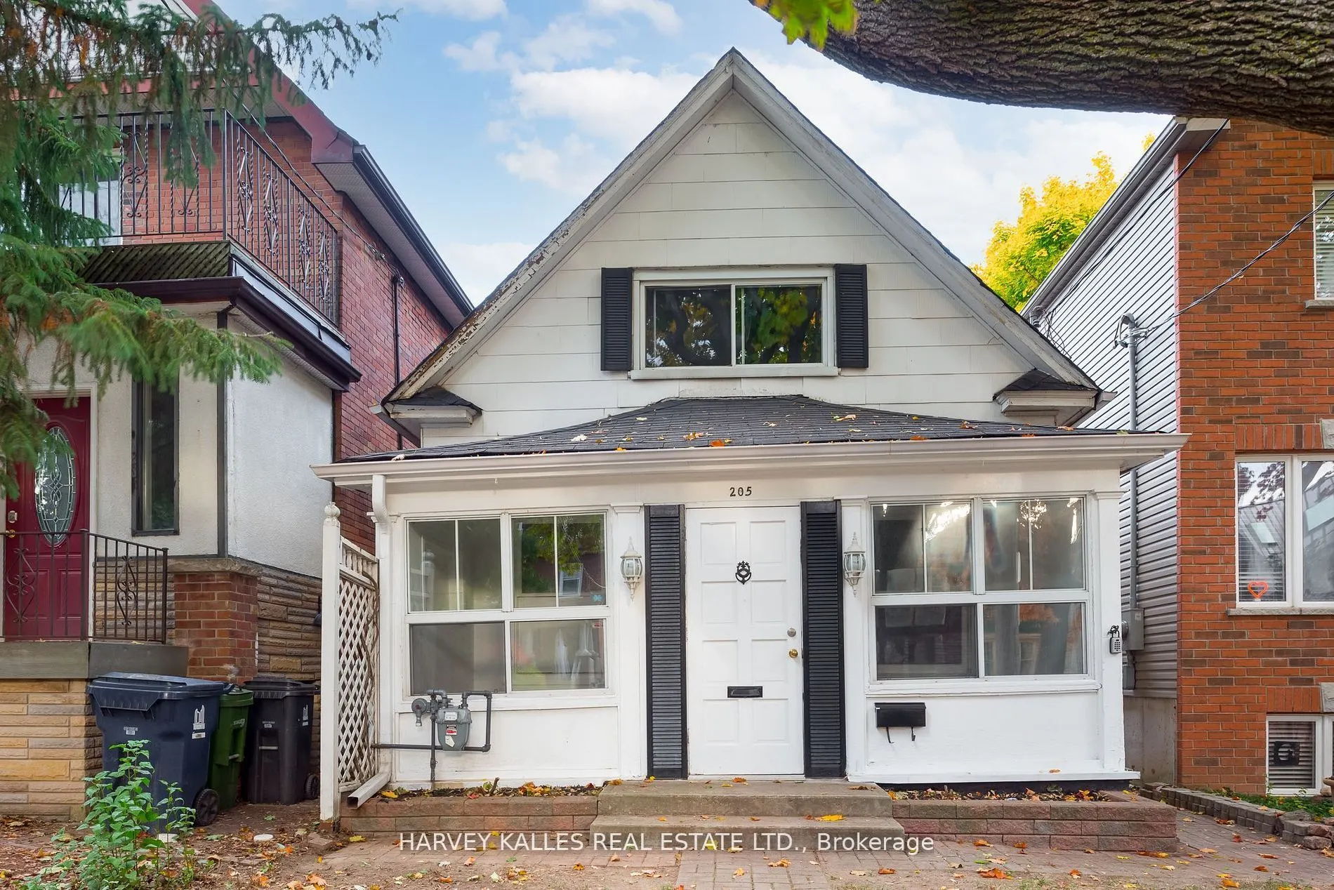 205 Wychwood Avenue