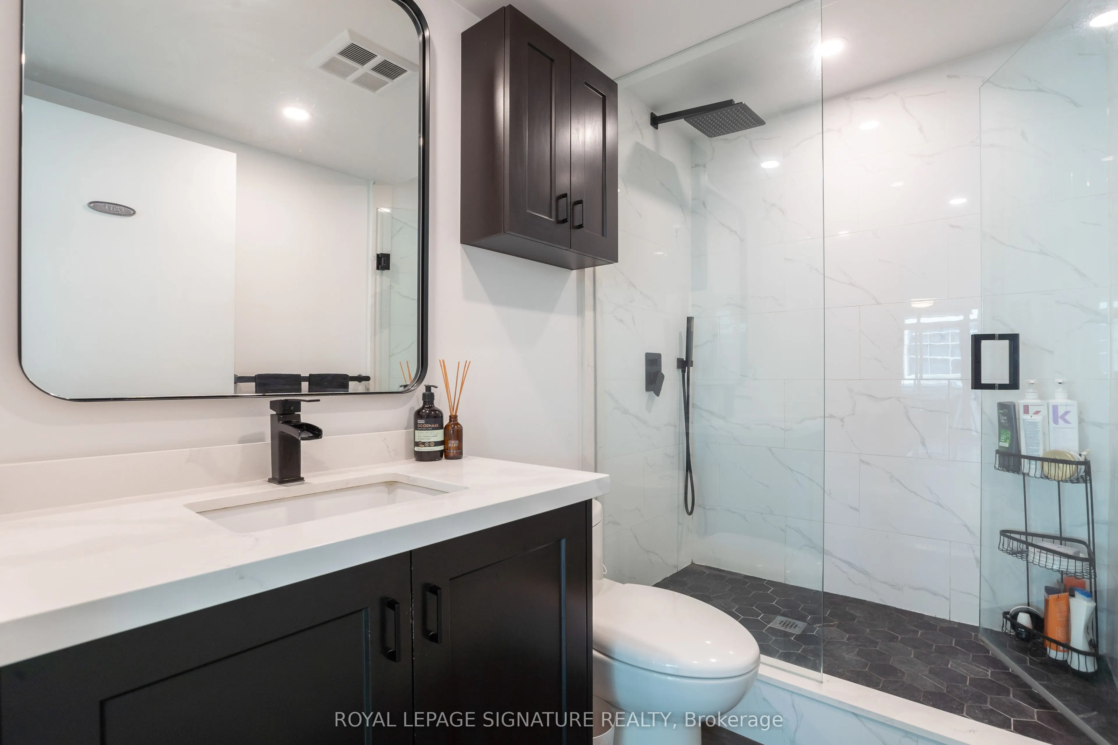 81 Navy Wharf Court, #612