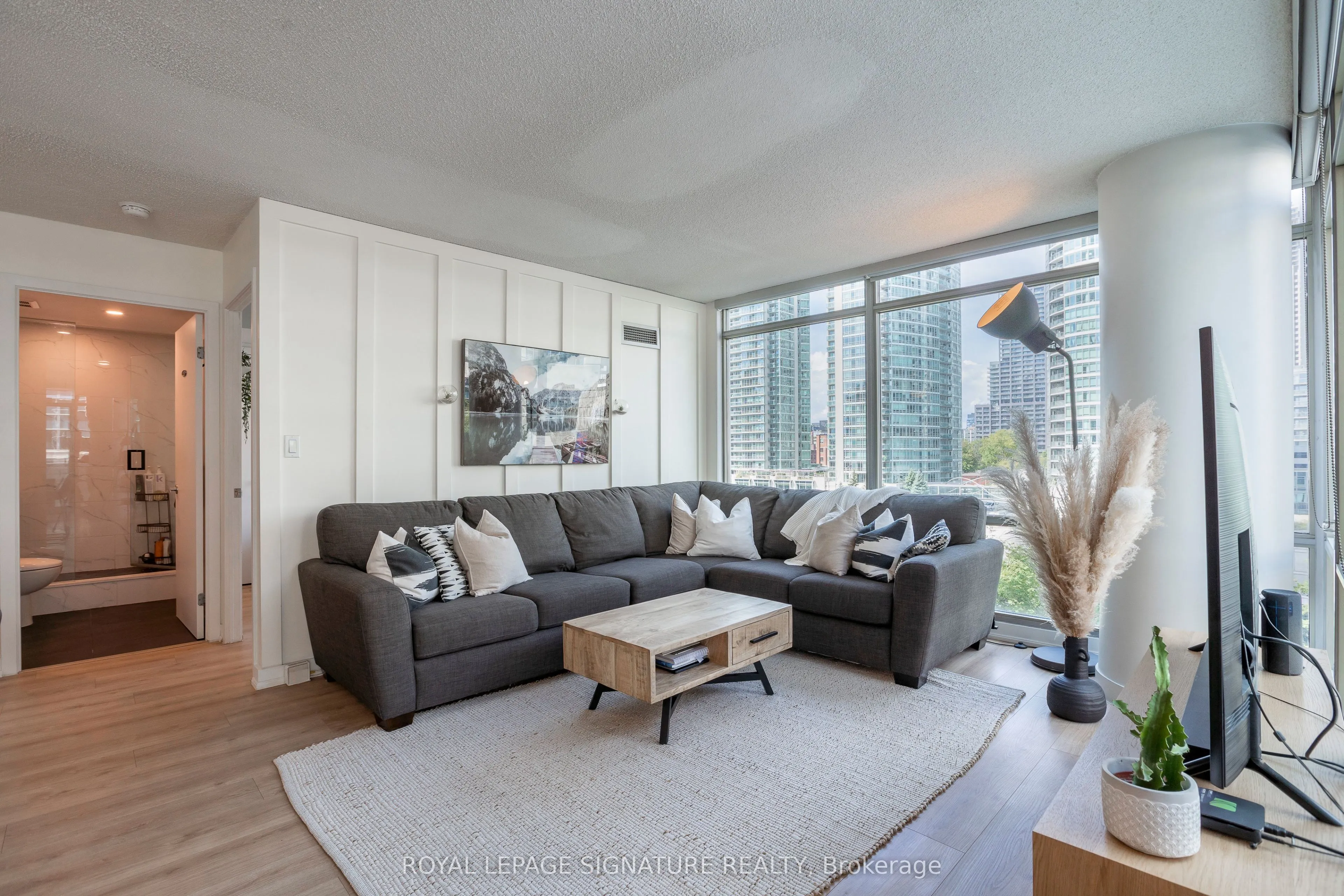 81 Navy Wharf Court, #612