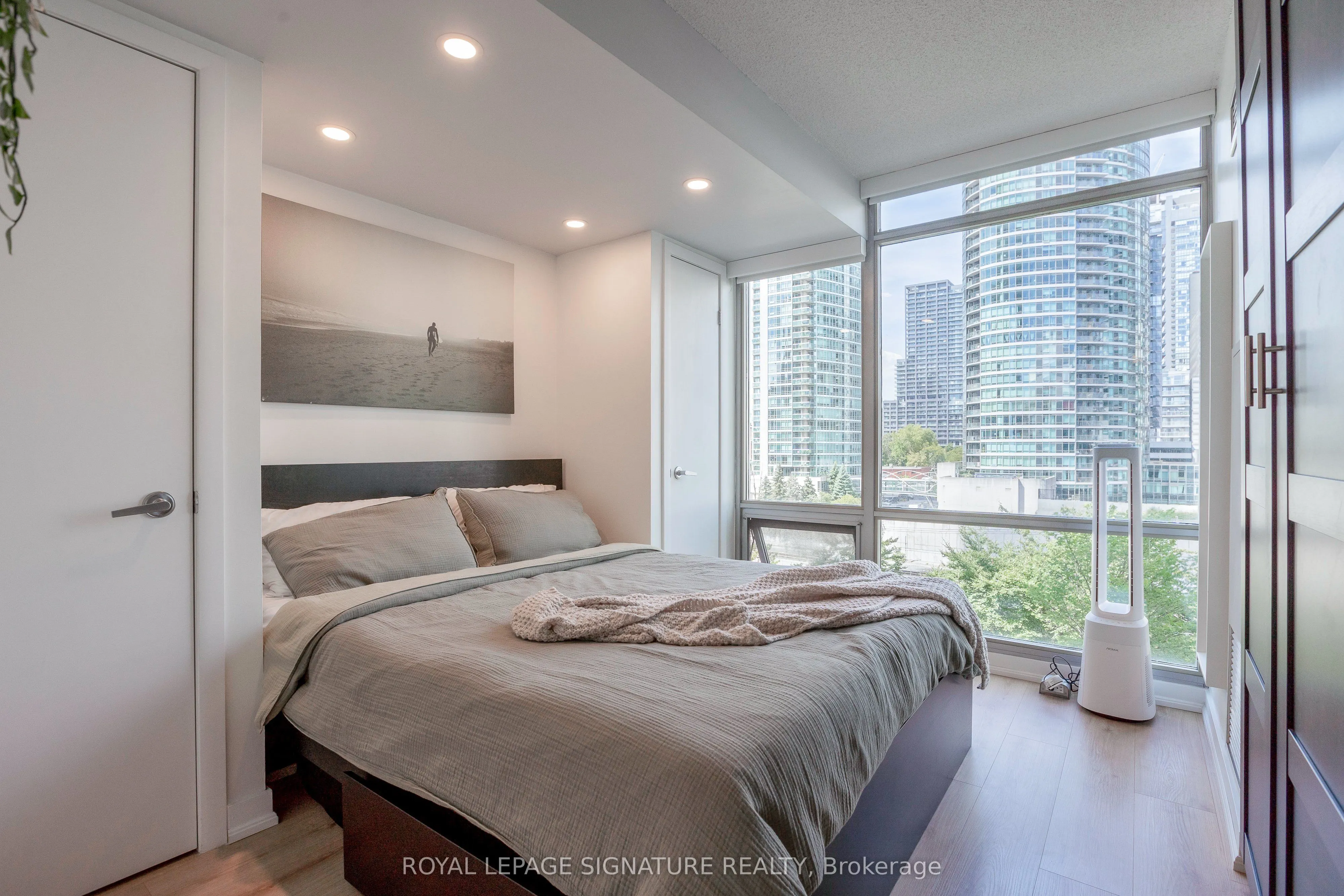 81 Navy Wharf Court, #612