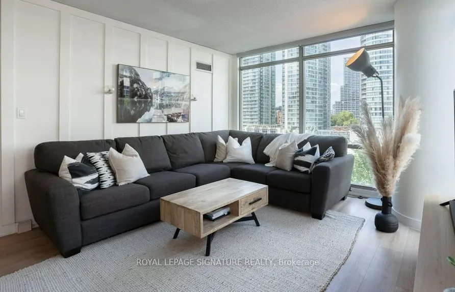 81 Navy Wharf Court, #612