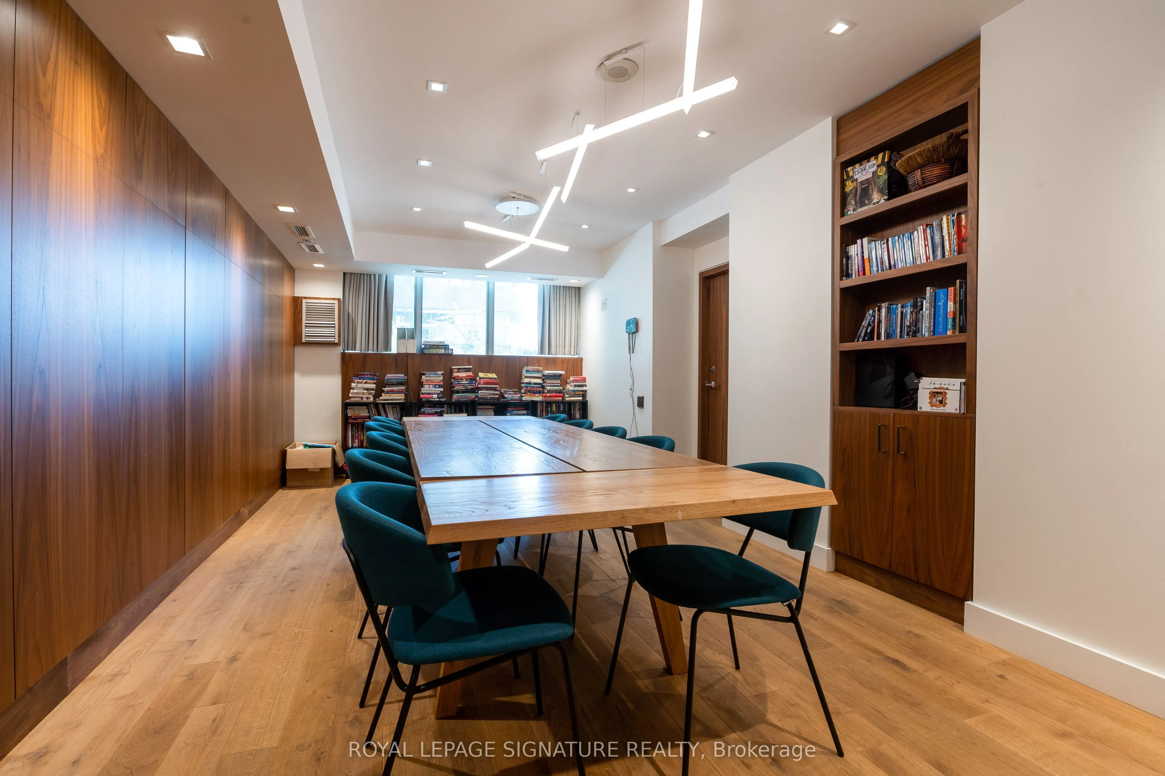 81 Navy Wharf Court, #612