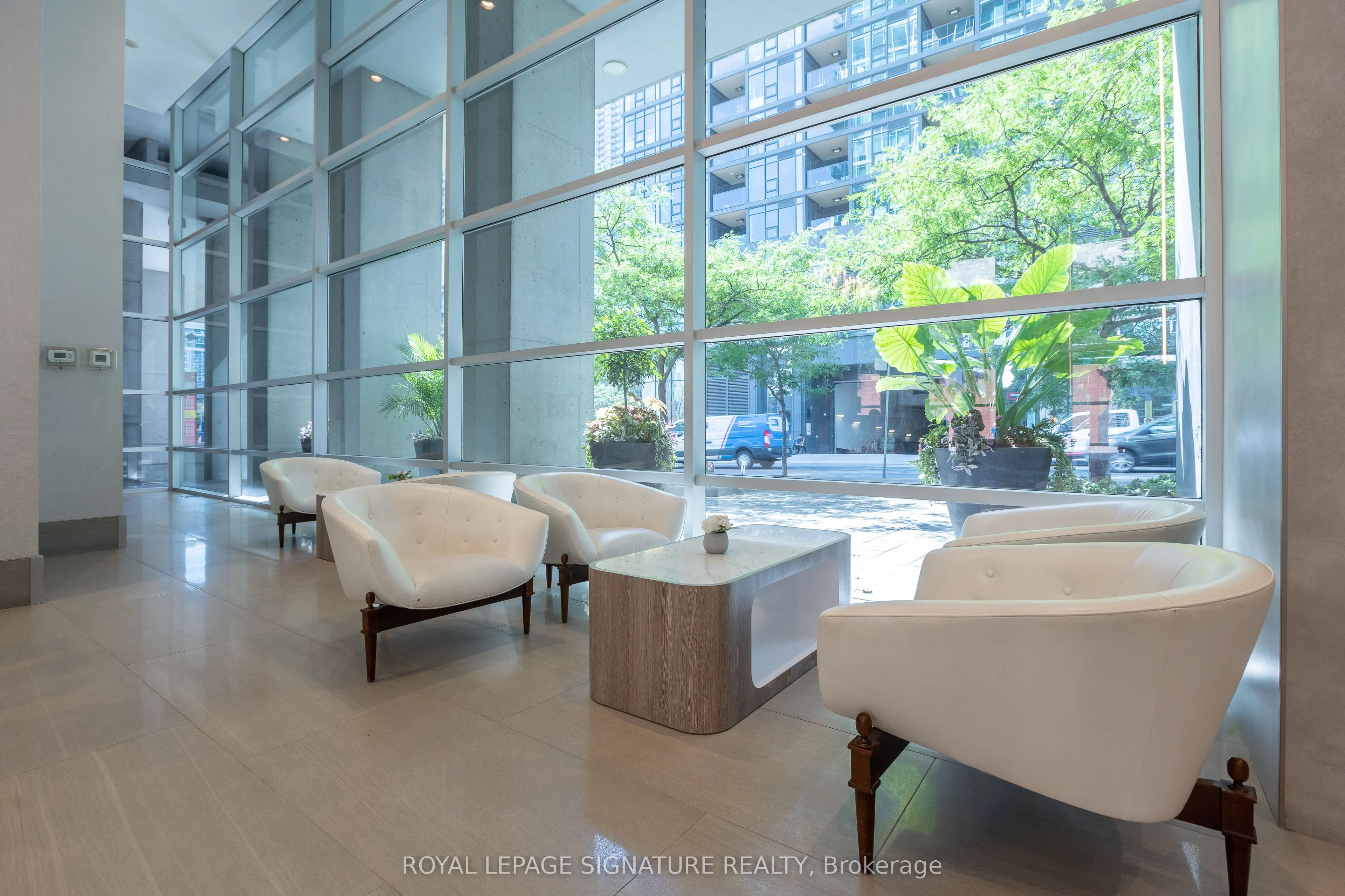 81 Navy Wharf Court, #612