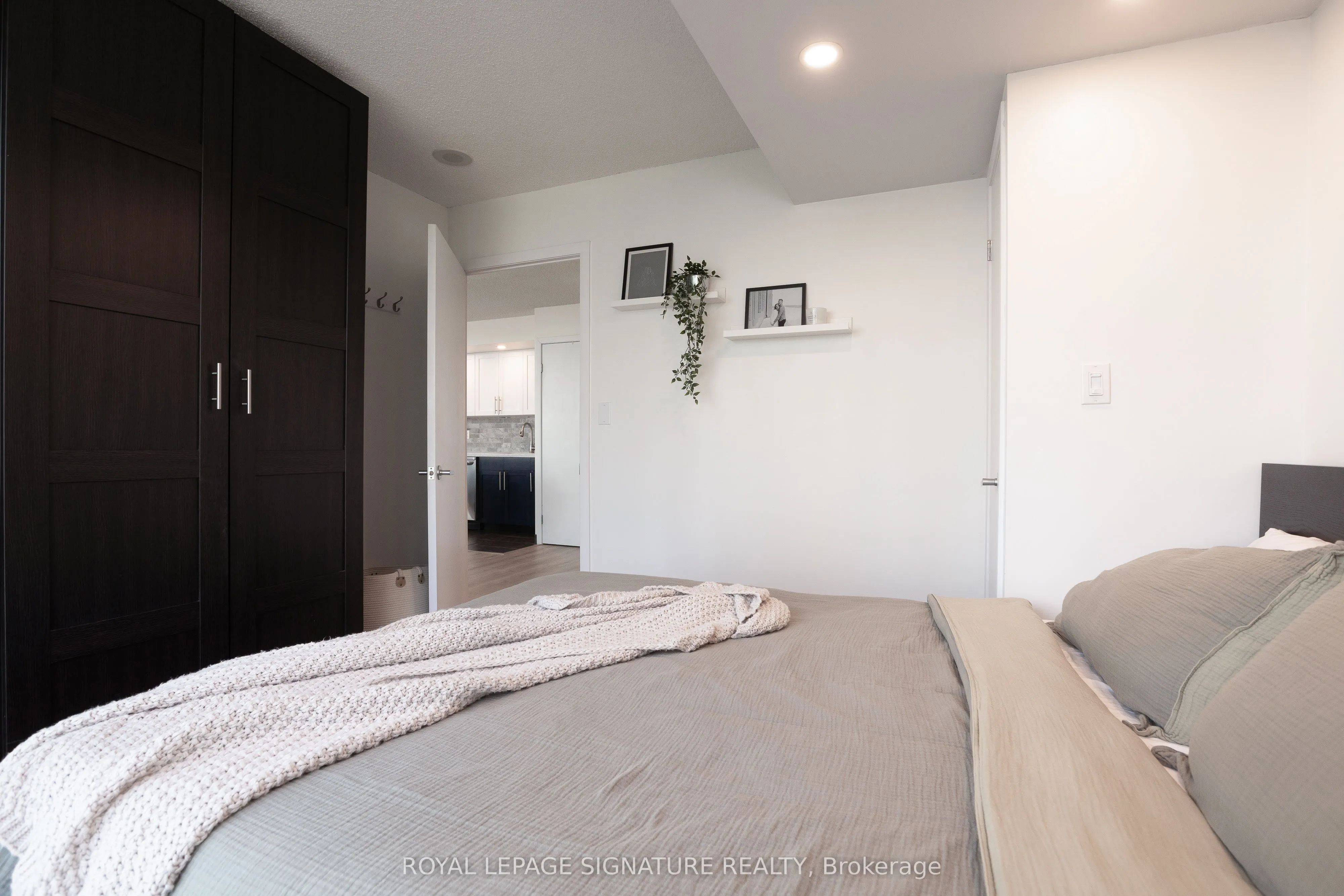 81 Navy Wharf Court, #612