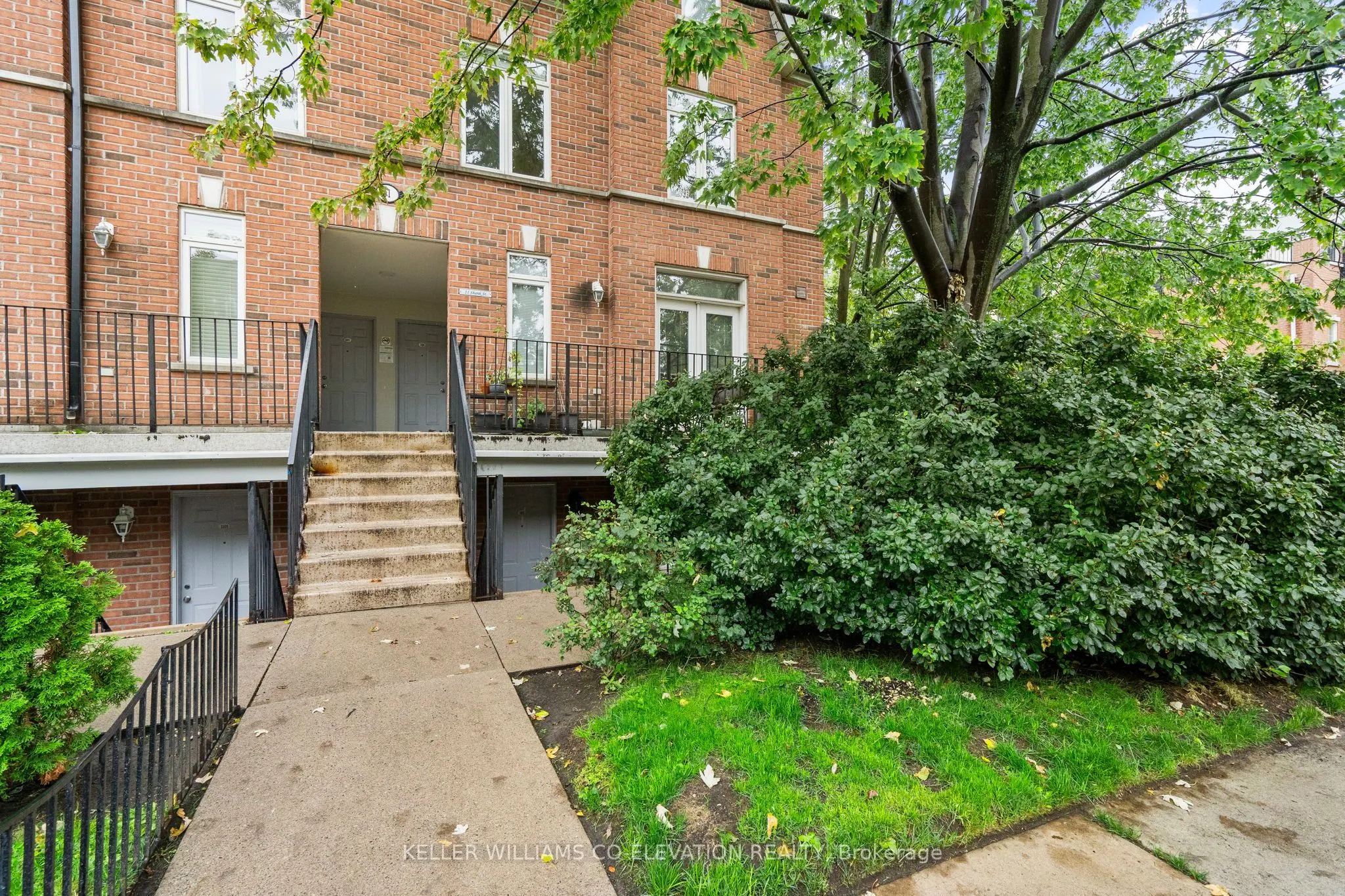 11 Shank Street, #1102