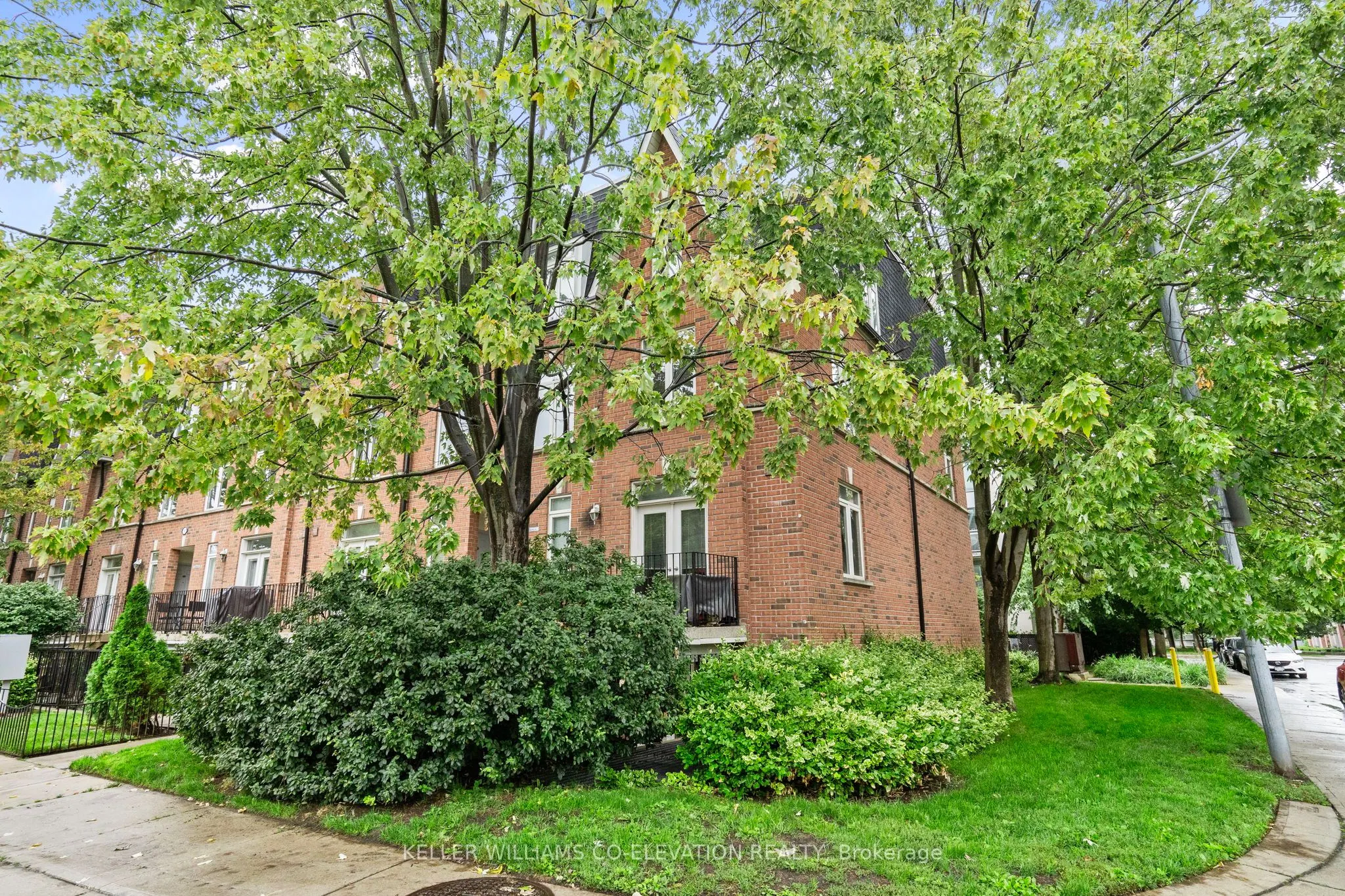 11 Shank Street, #1102