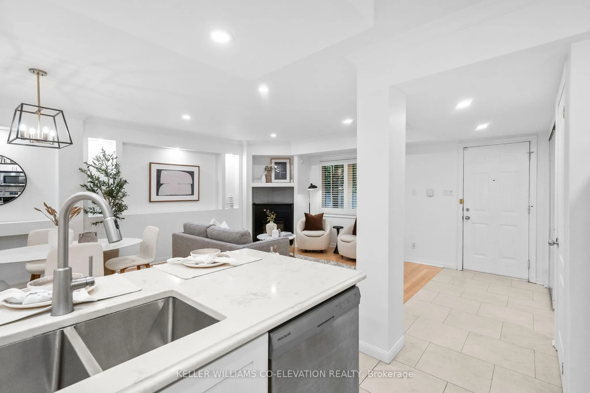 11 Shank Street, #1102