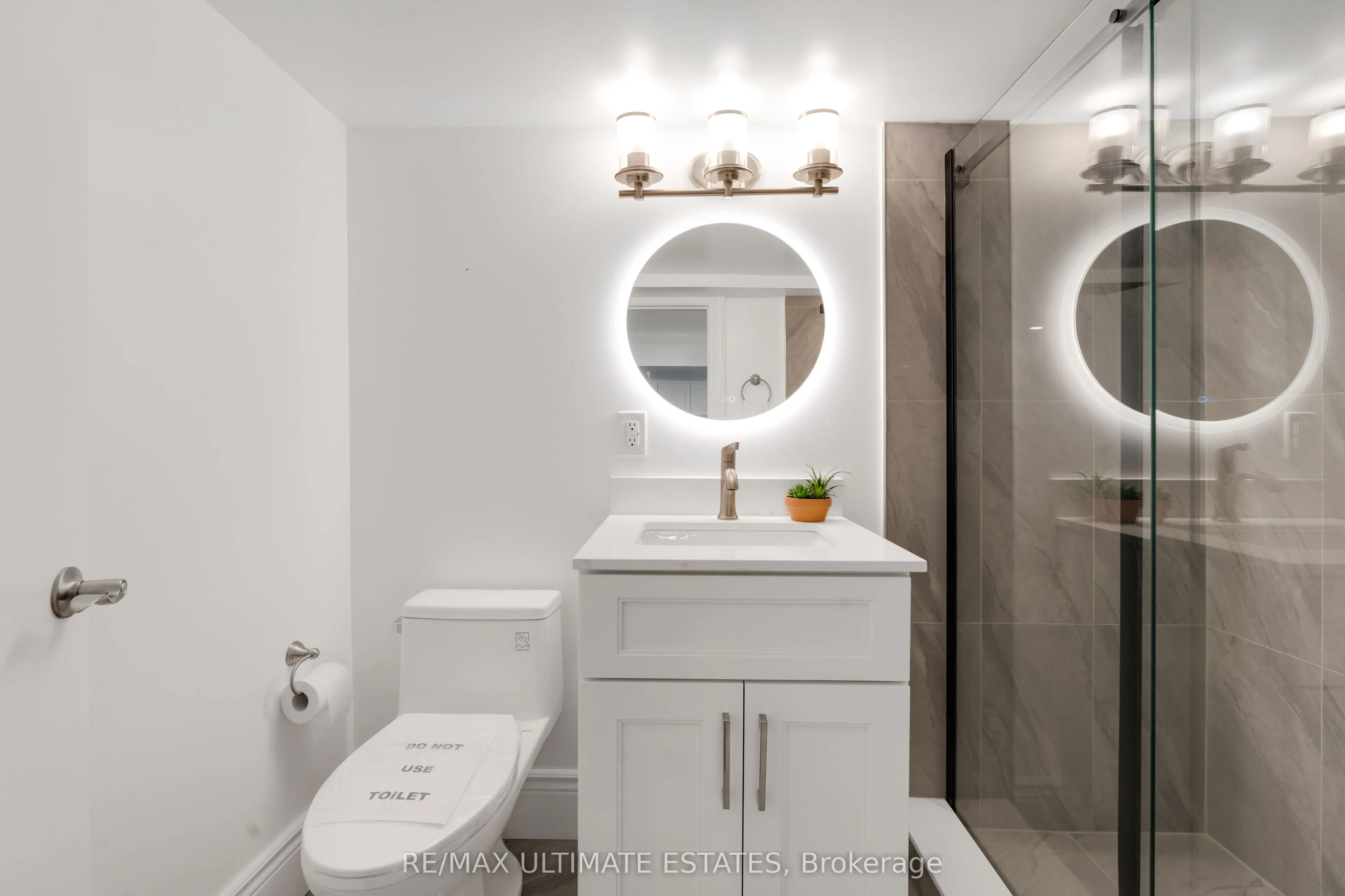 290 Bathurst Street
