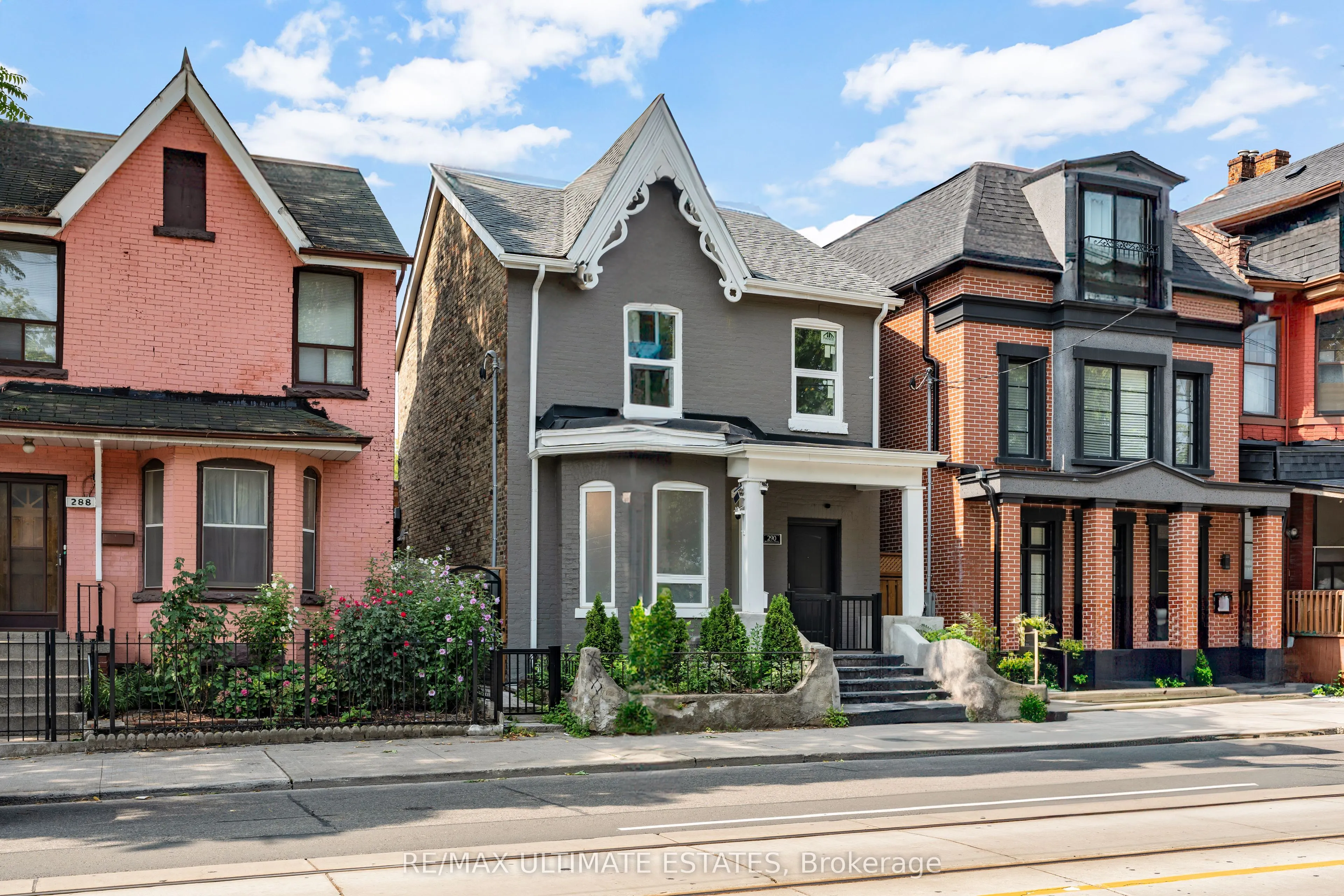 290 Bathurst Street