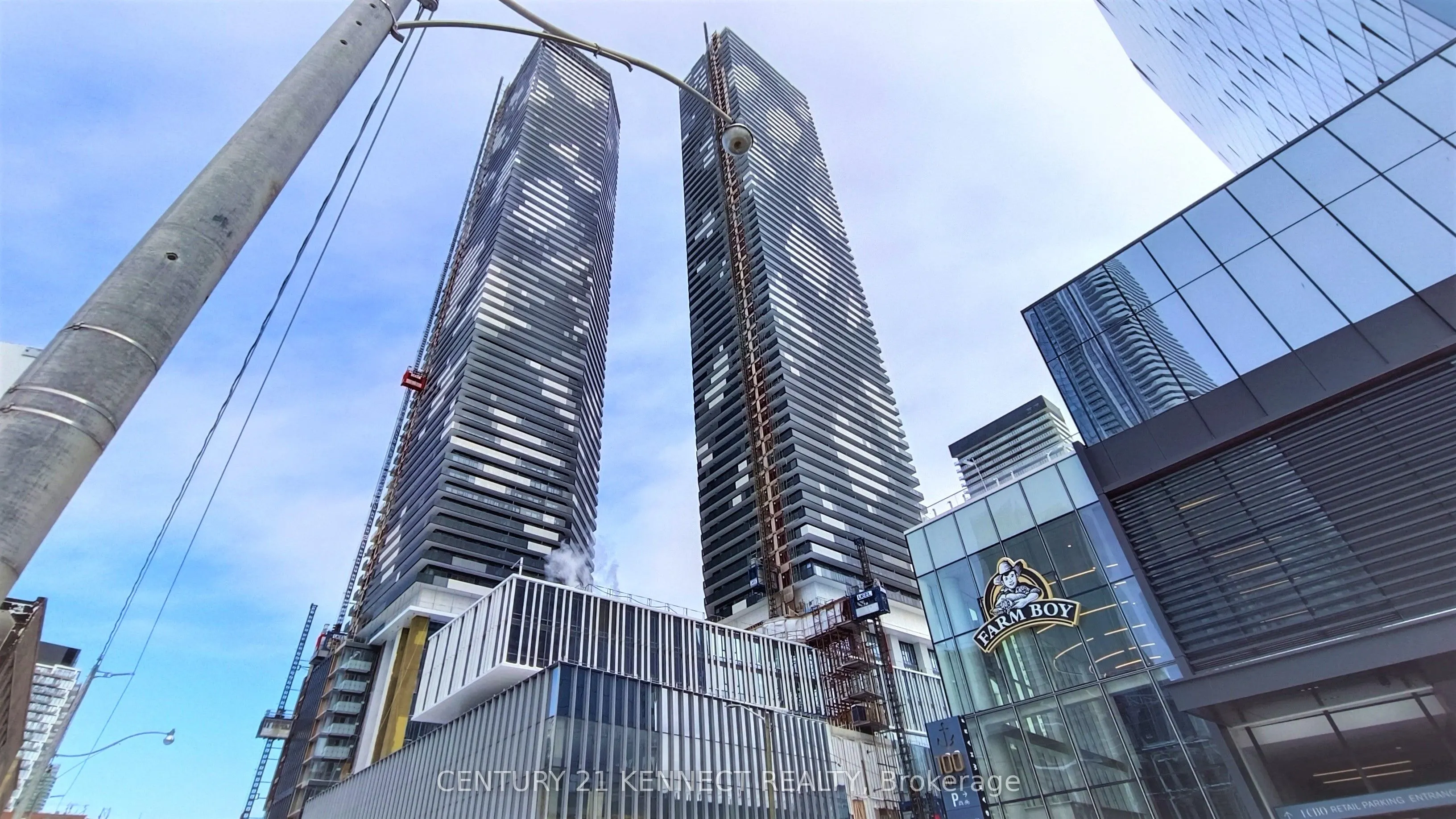 138 Downes Street, #2910