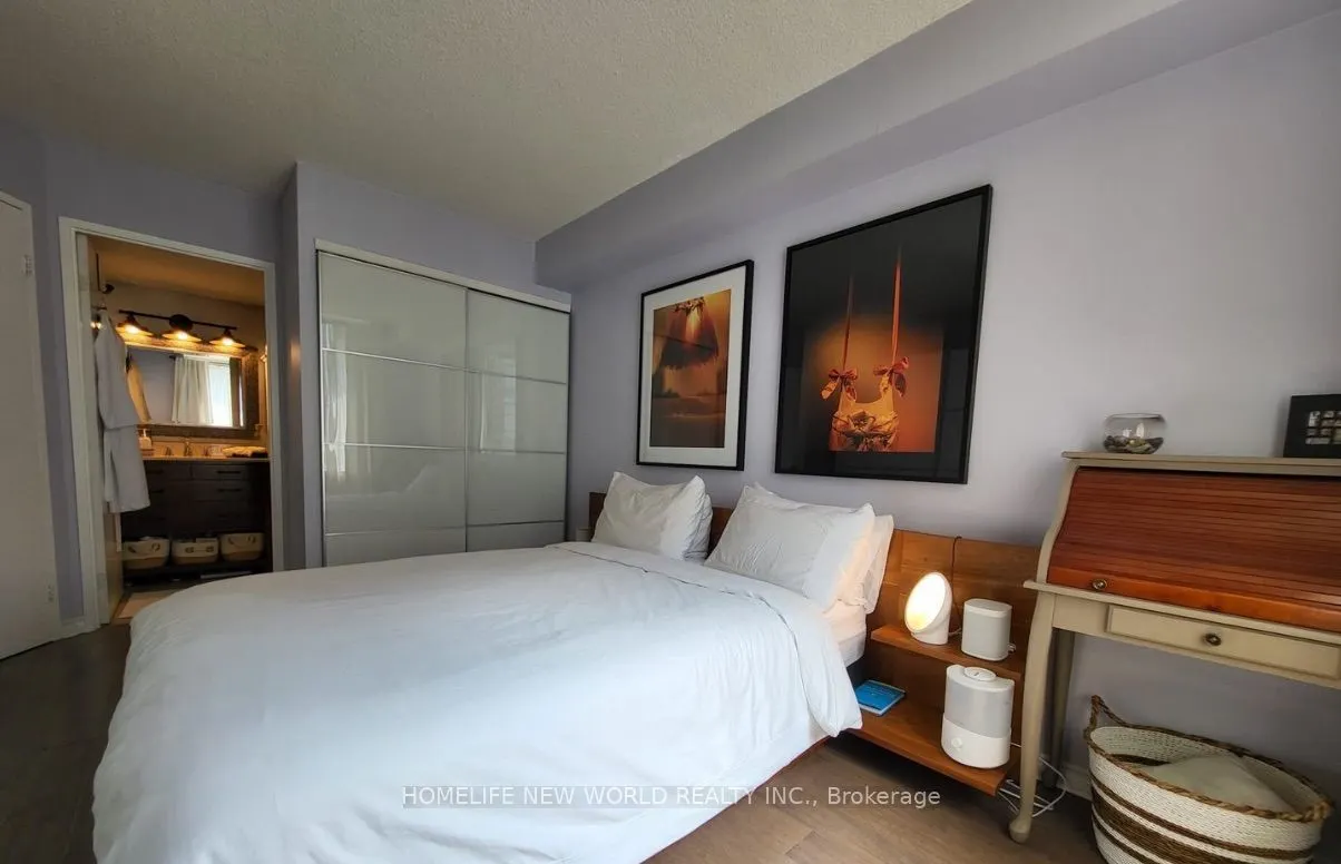 633 Bay Street, #1013