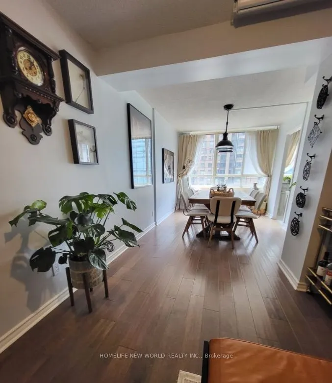633 Bay Street, #1013