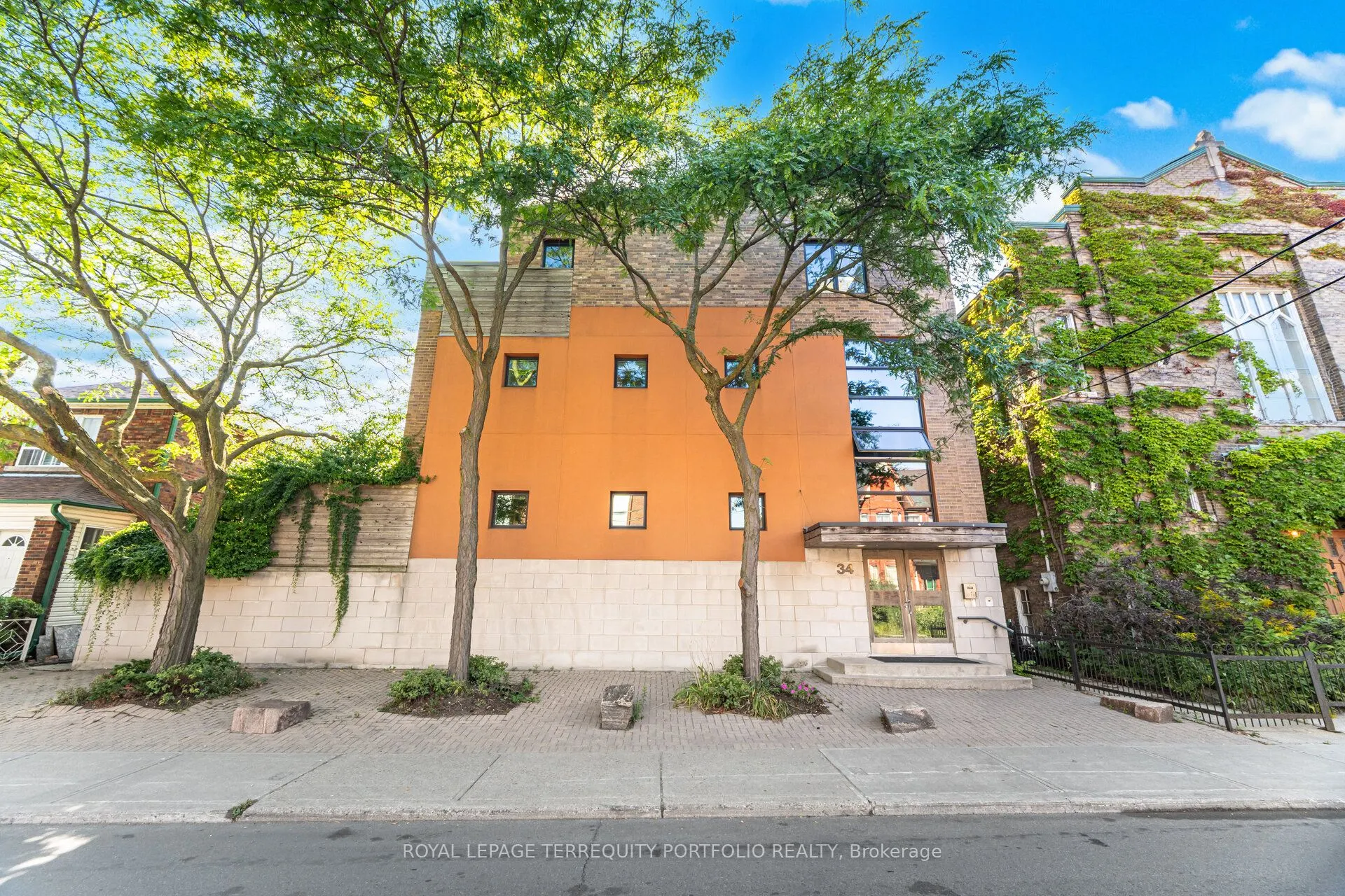 34 Claremont Street, #201