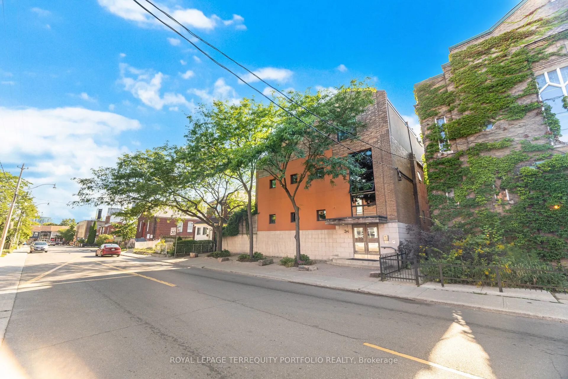 34 Claremont Street, #201