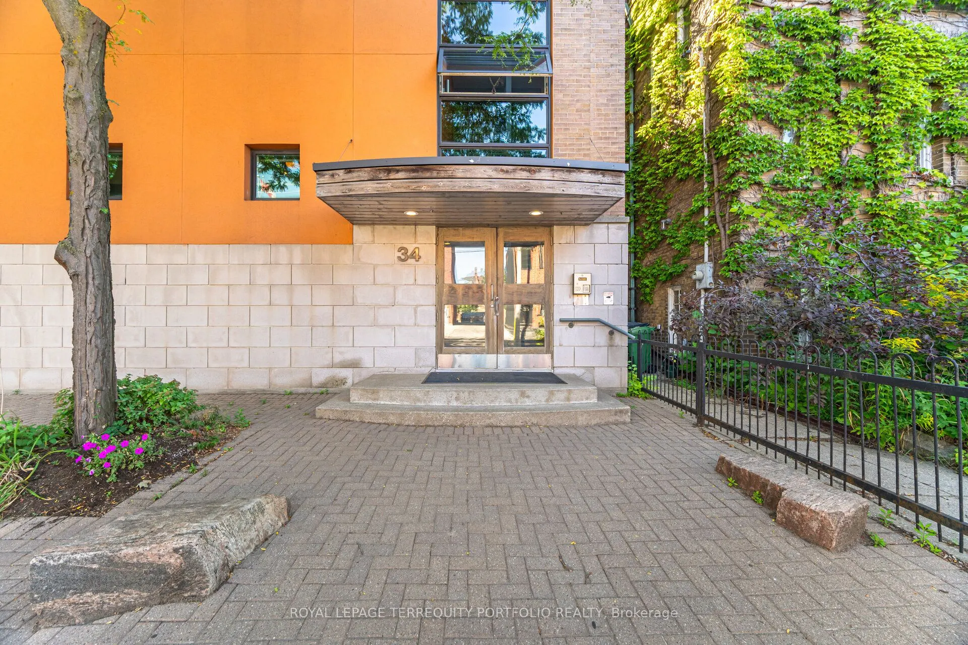 34 Claremont Street, #201