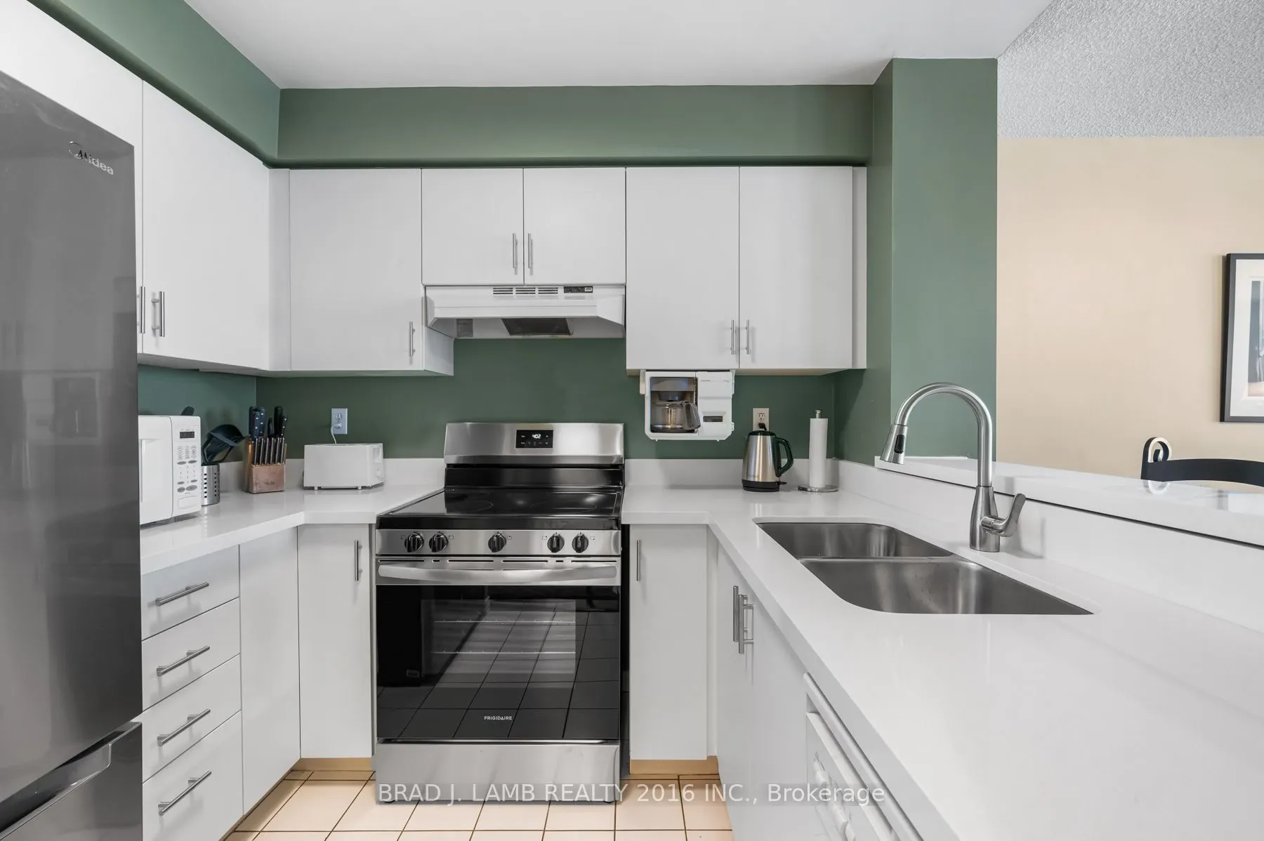 942 Yonge Street, #1008
