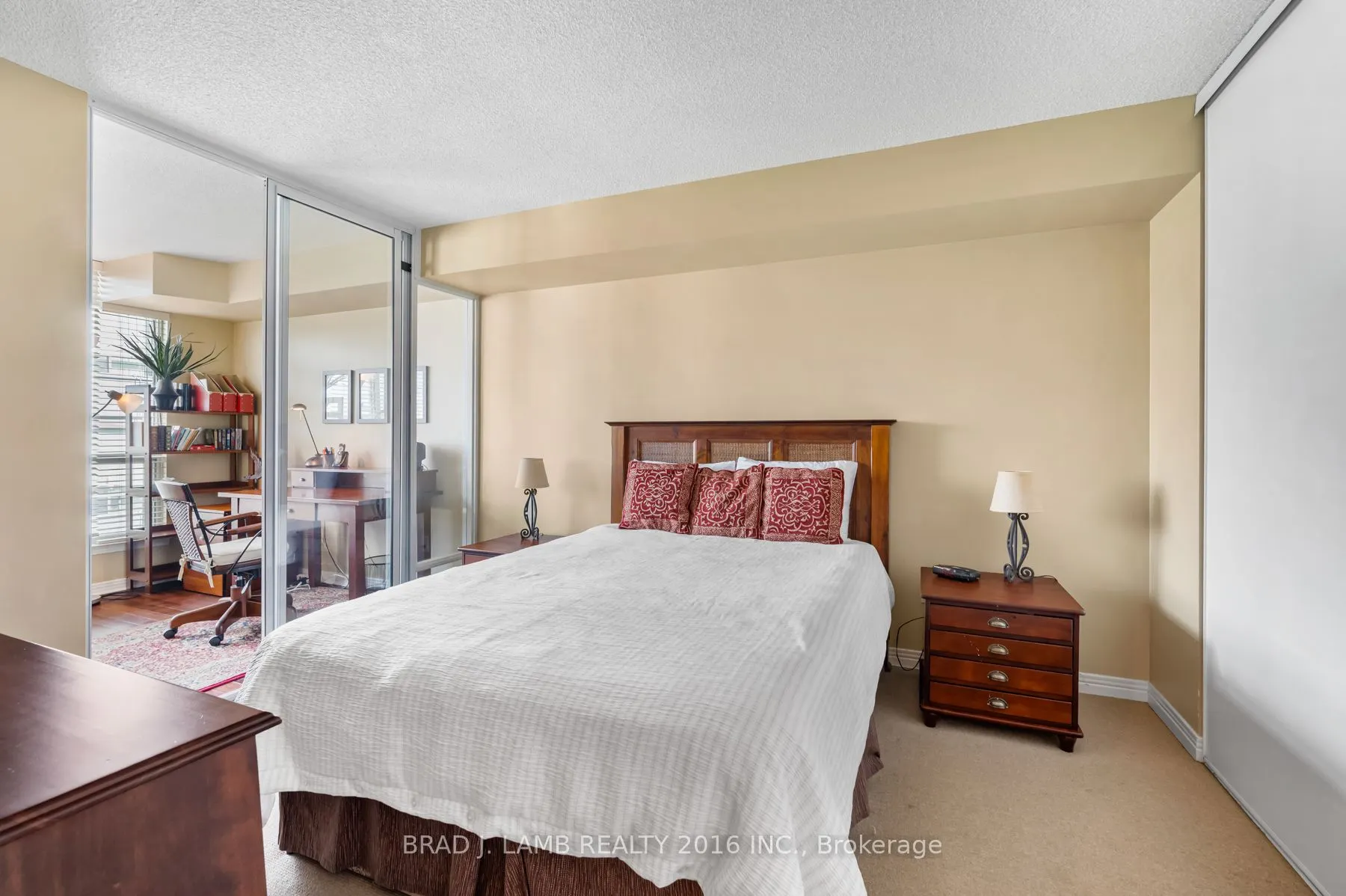 942 Yonge Street, #1008