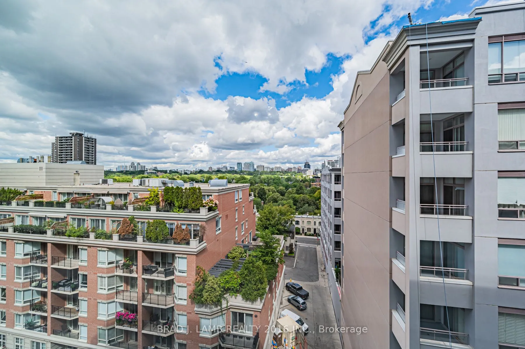 942 Yonge Street, #1008