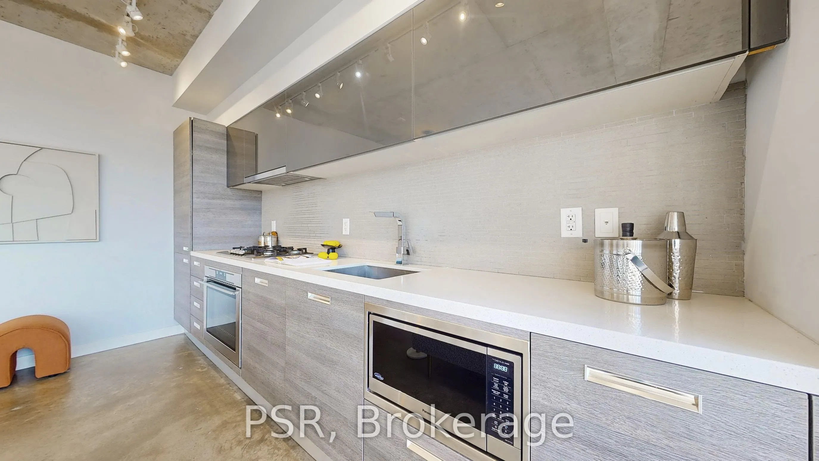 1239 Dundas Street W, #602