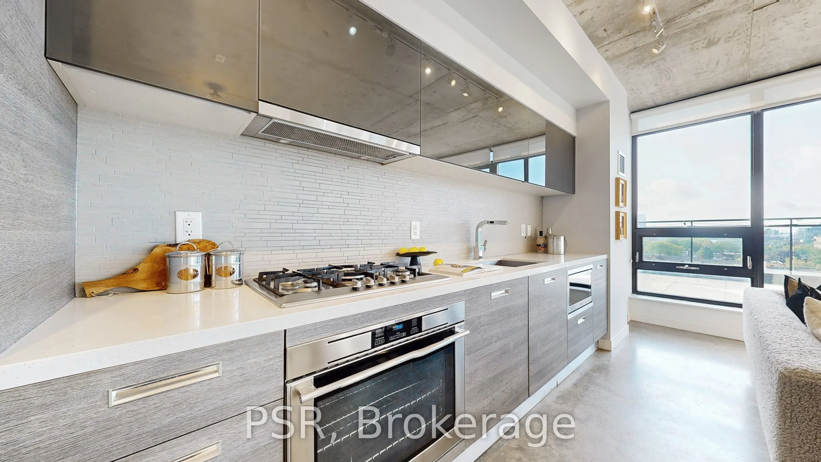 1239 Dundas Street W, #602