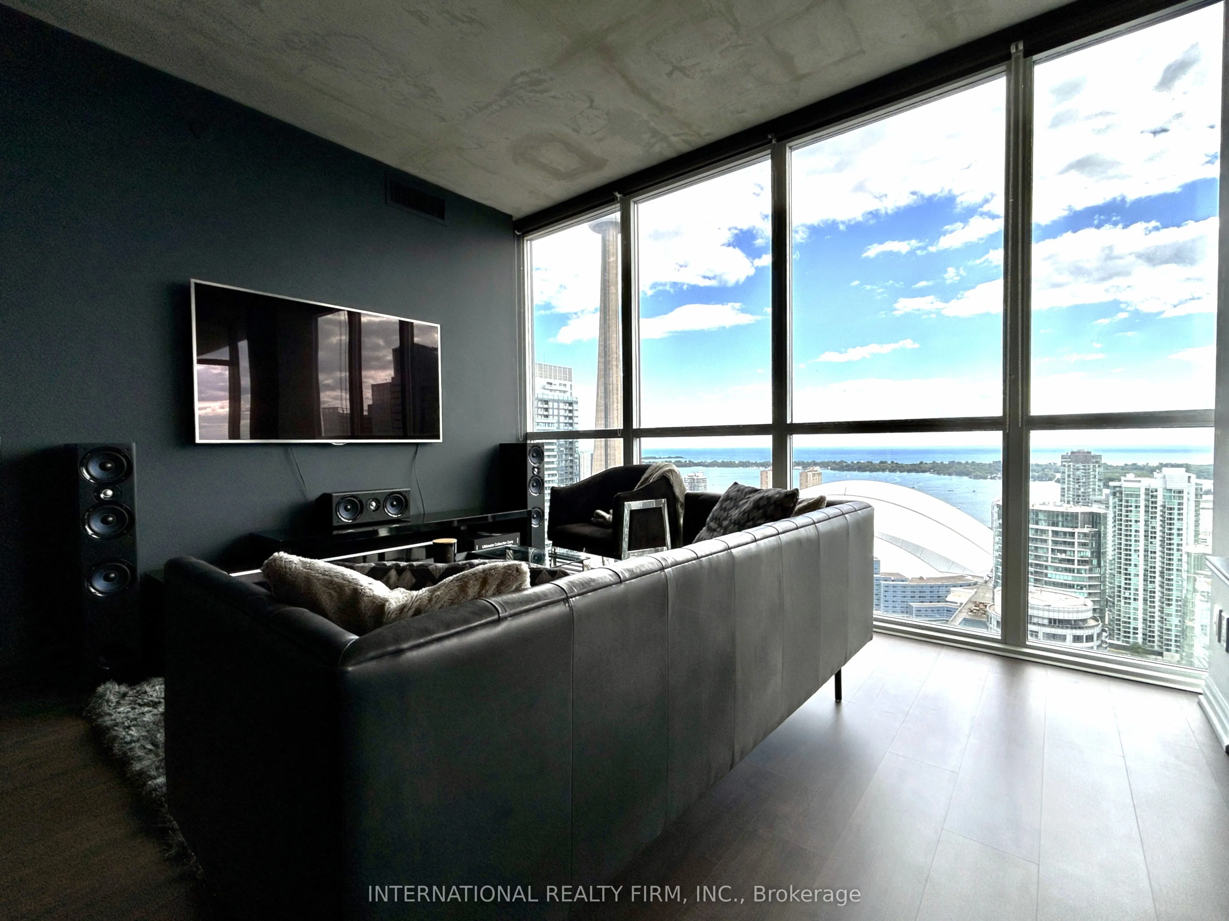 88 Blue Jays Way, #3804
