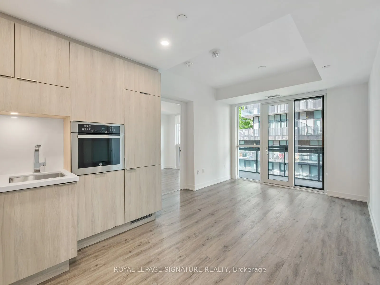 39 Roehampton Avenue, #1107
