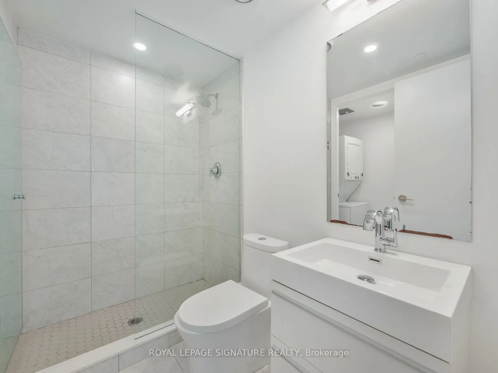 39 Roehampton Avenue, #1107