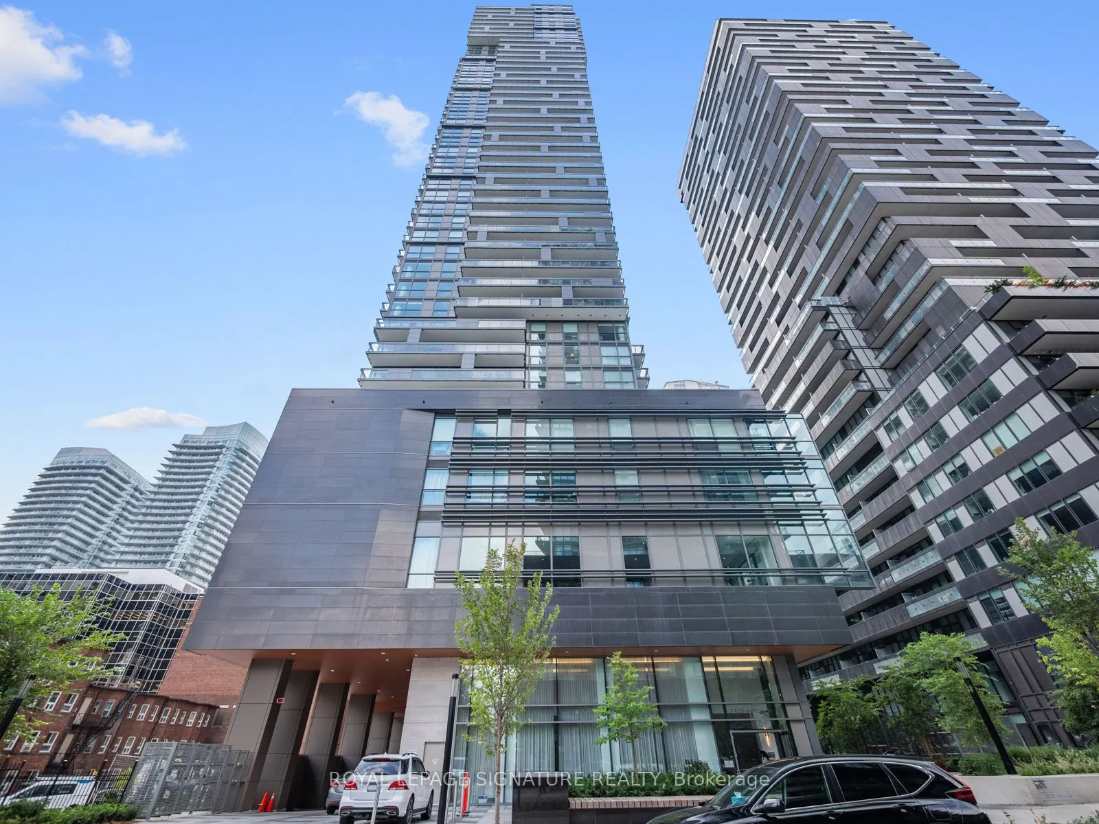 39 Roehampton Avenue, #1107