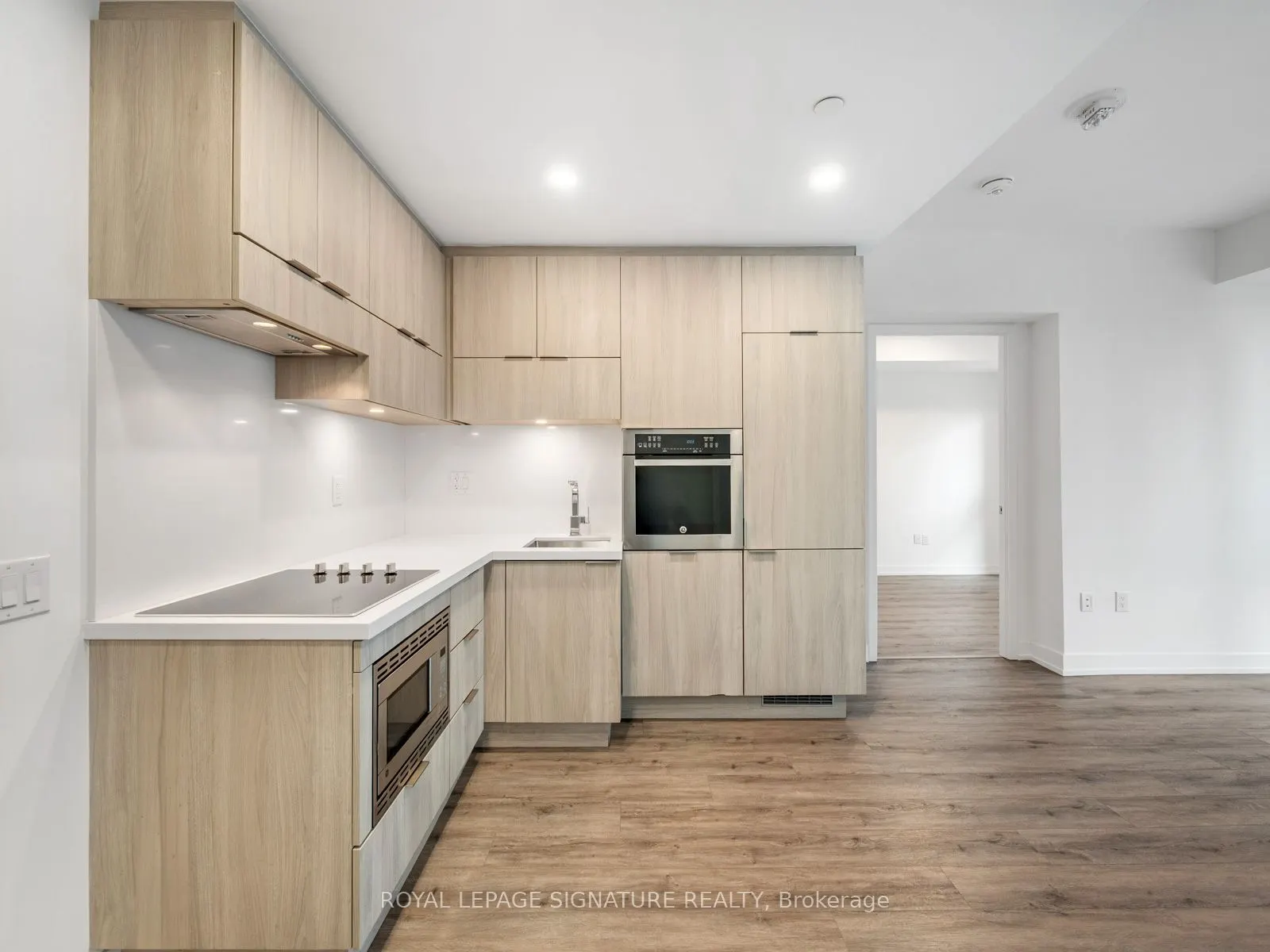 39 Roehampton Avenue, #1107